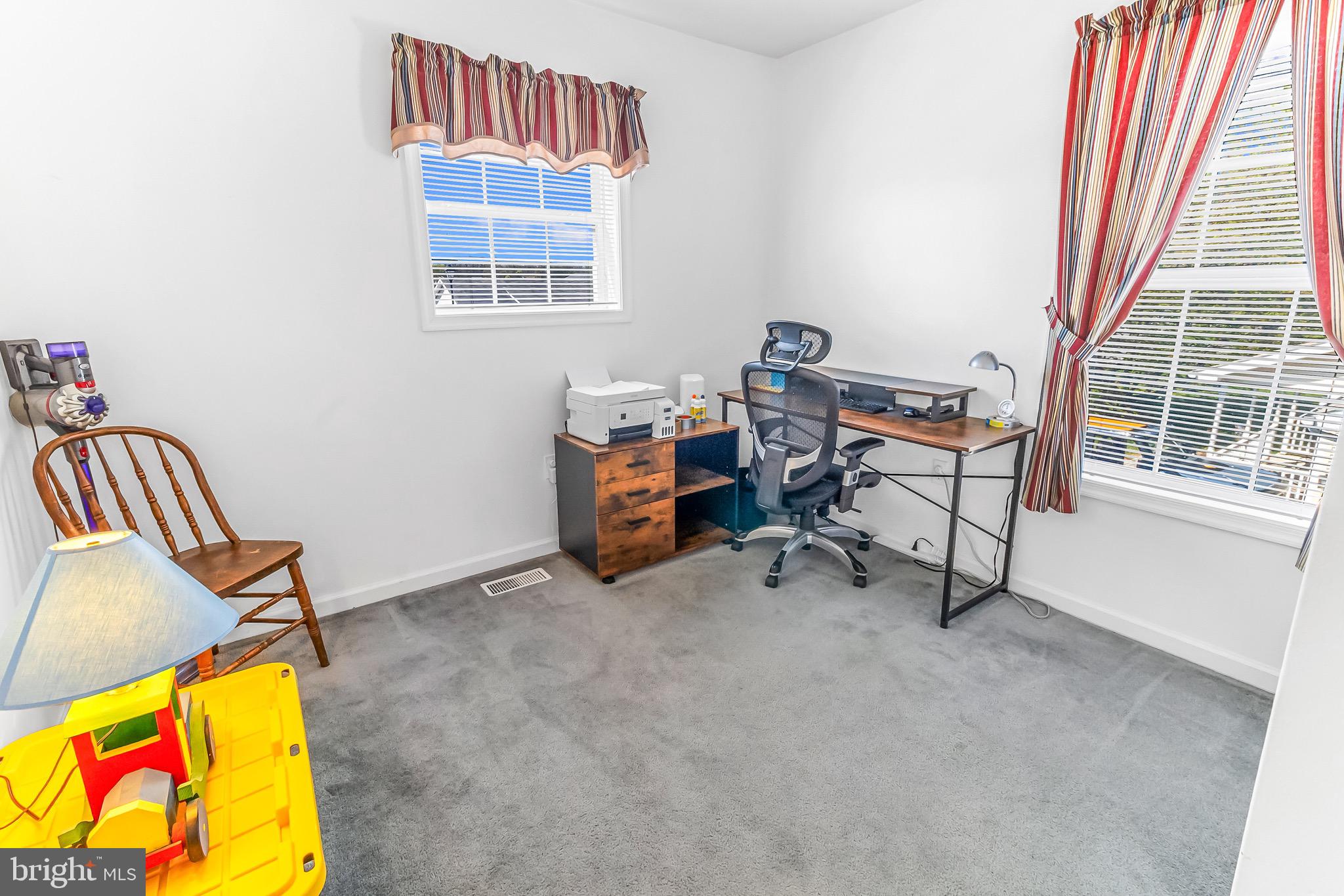 RIDGEFIELD - Residential