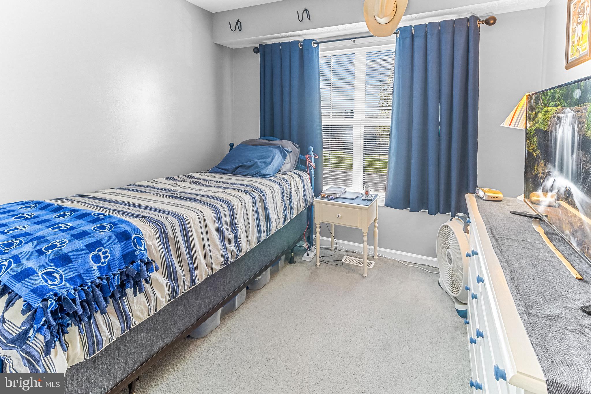 RIDGEFIELD - Residential