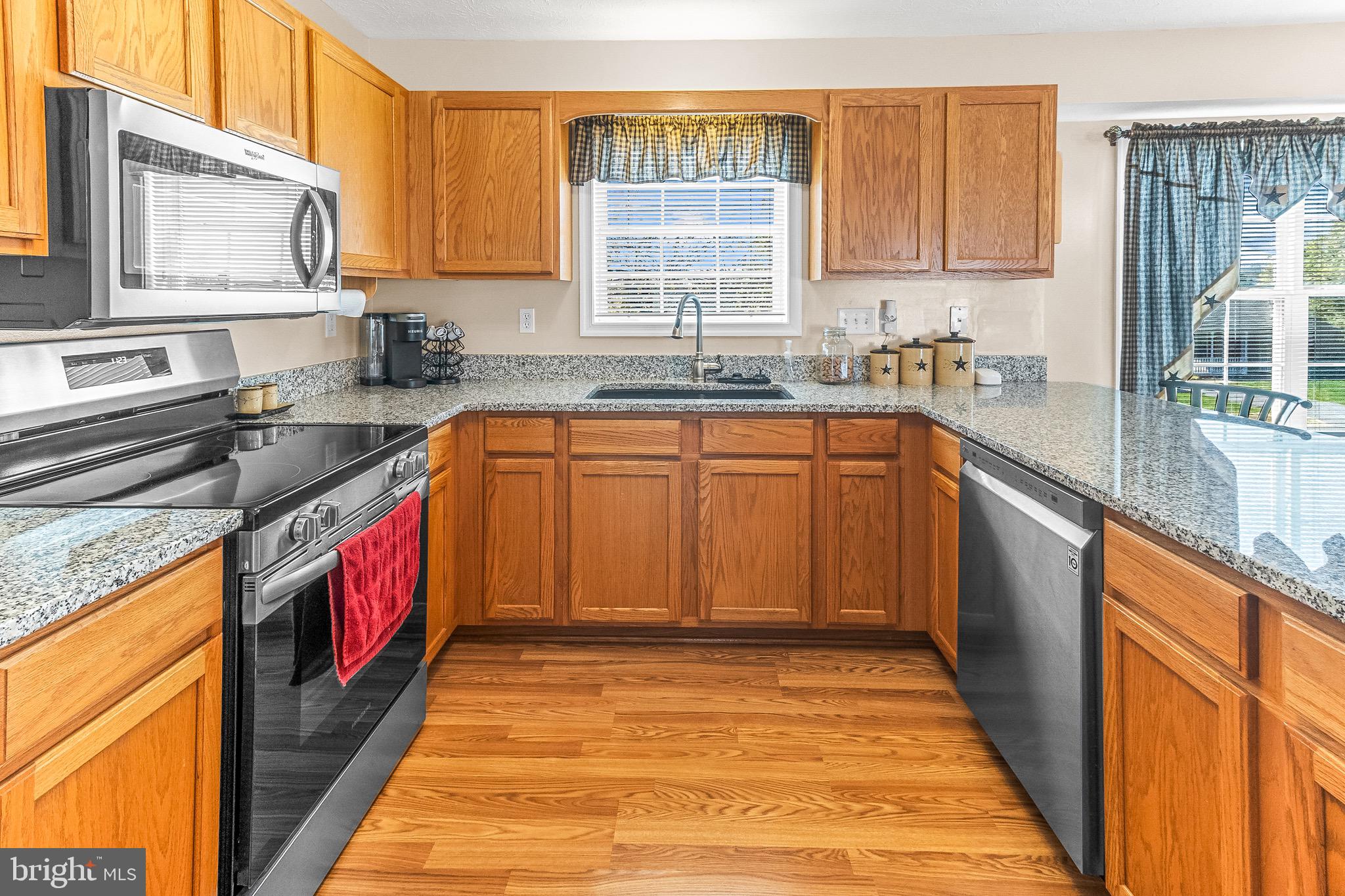 RIDGEFIELD - Residential