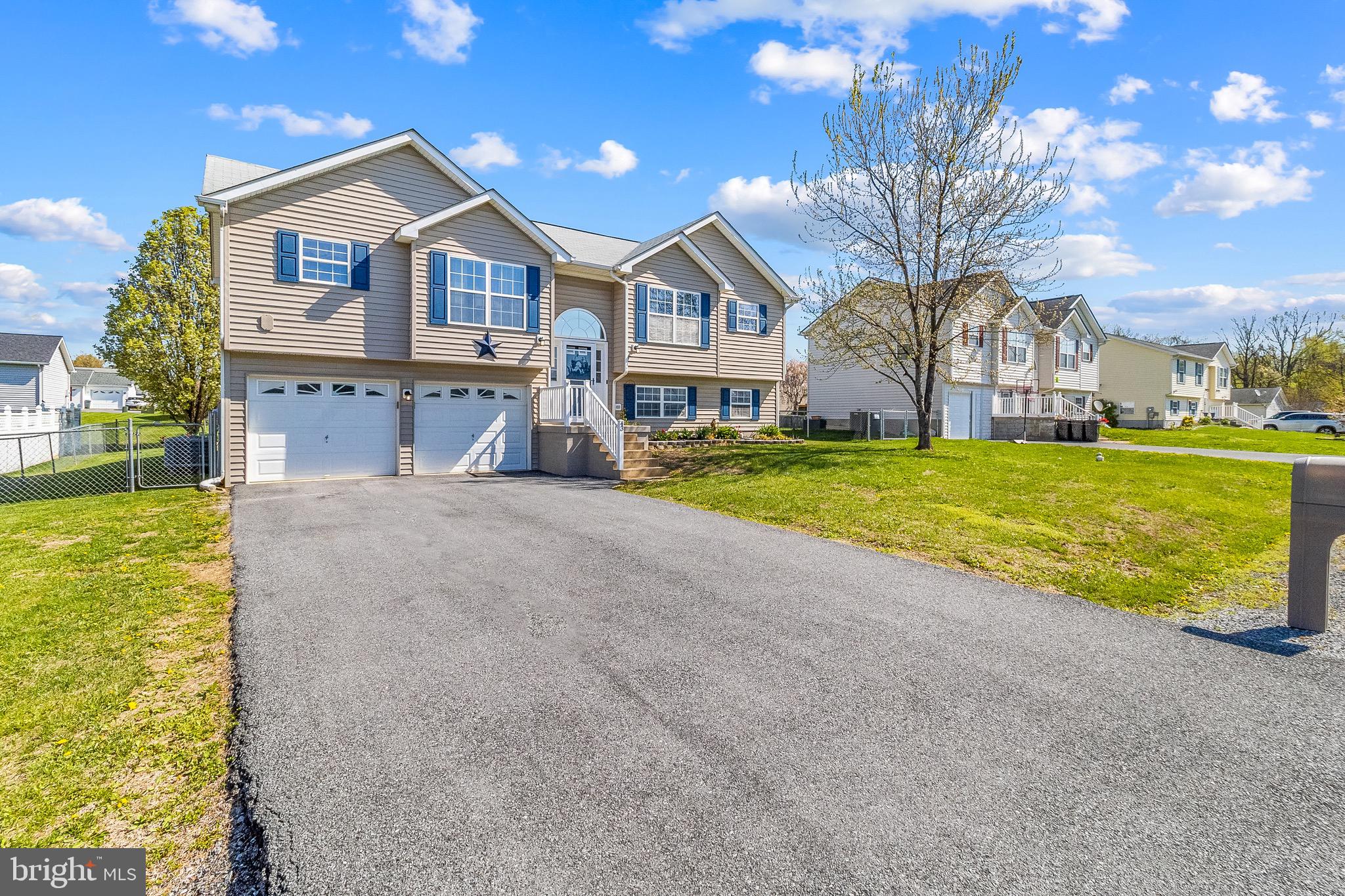 RIDGEFIELD - Residential