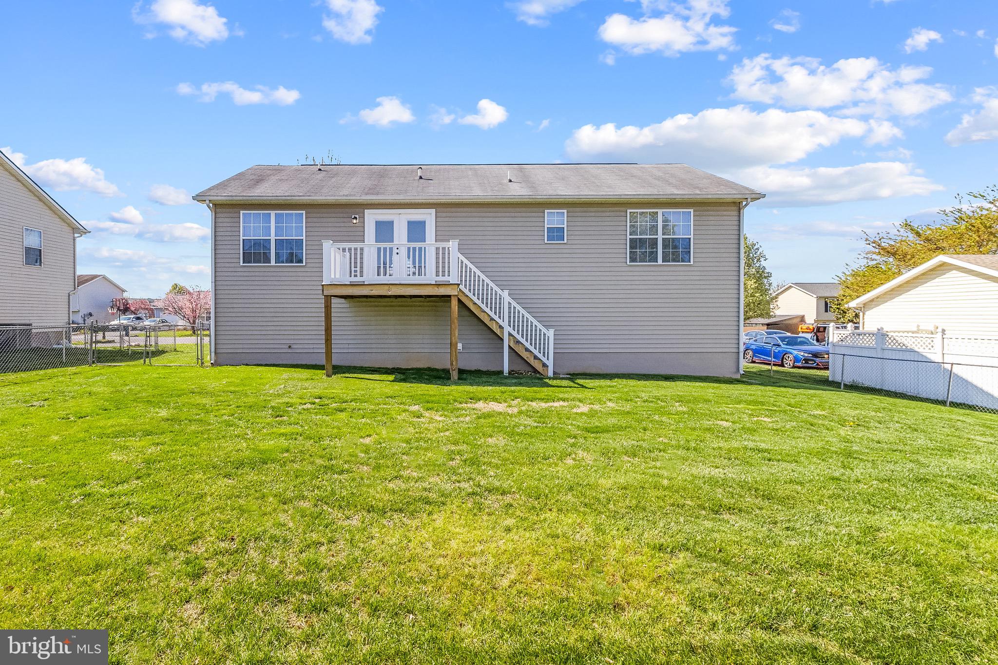 RIDGEFIELD - Residential