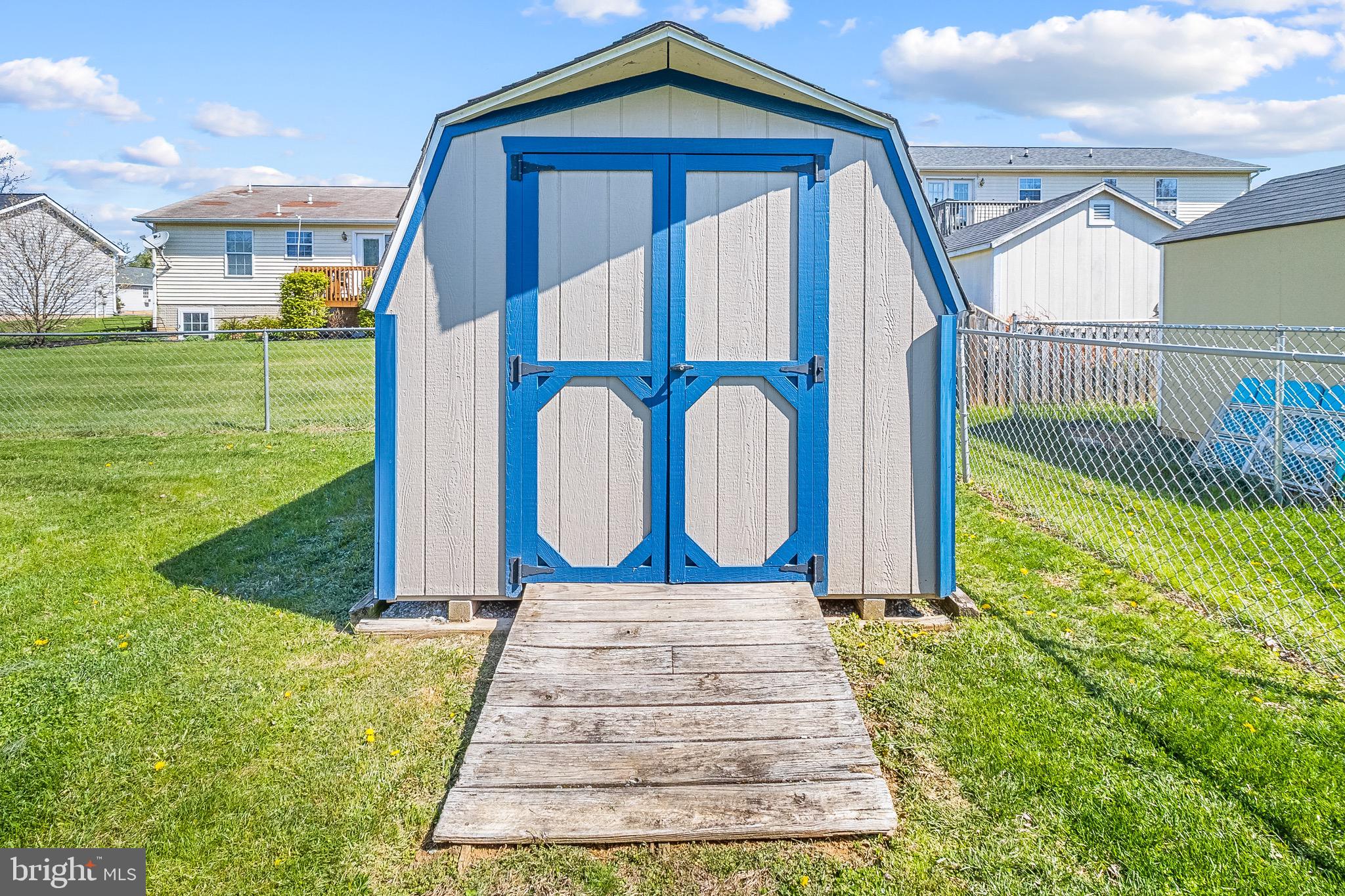 RIDGEFIELD - Residential