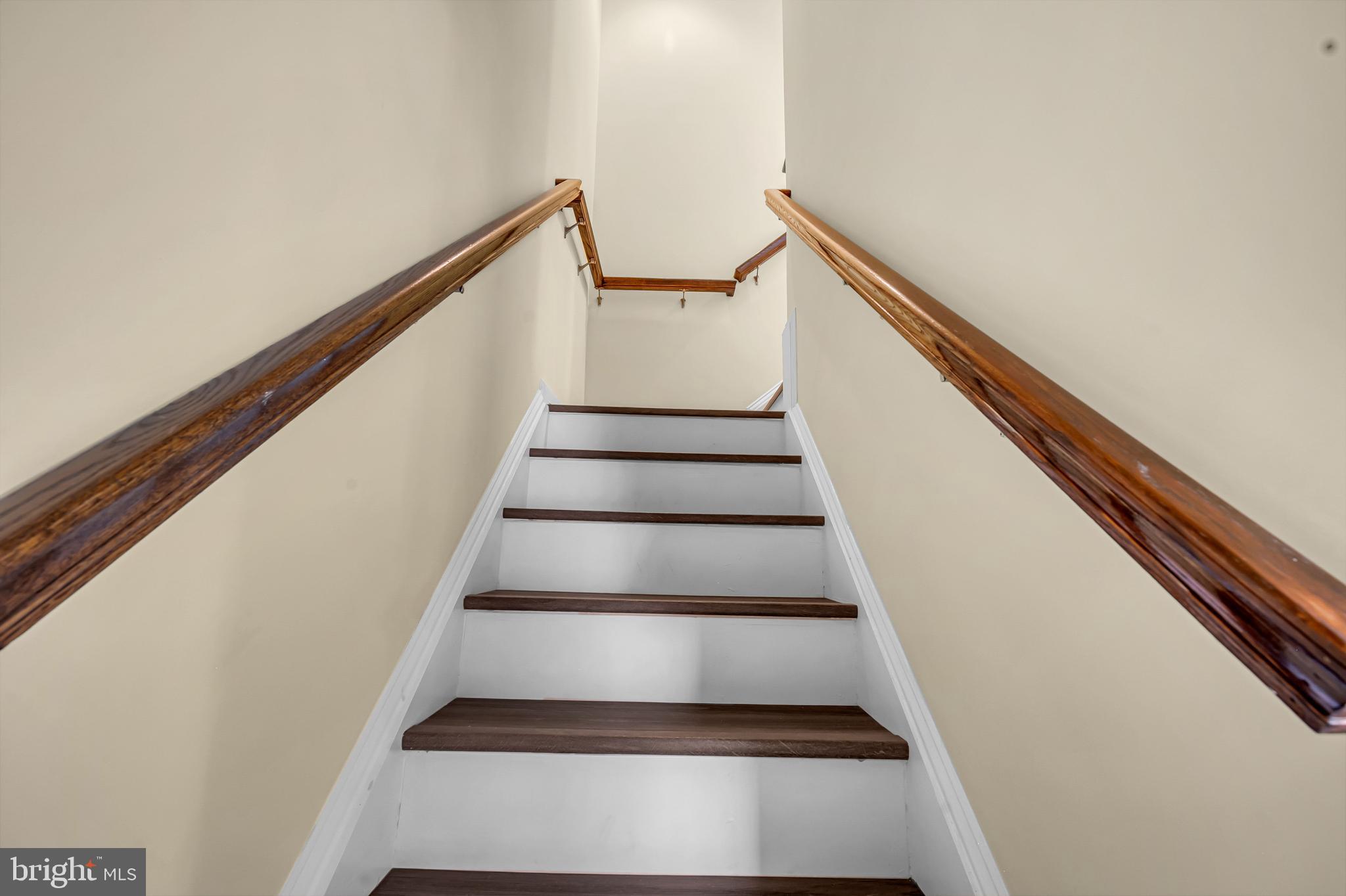 WOODMORE TOWNE CENTRE - Residential Lease