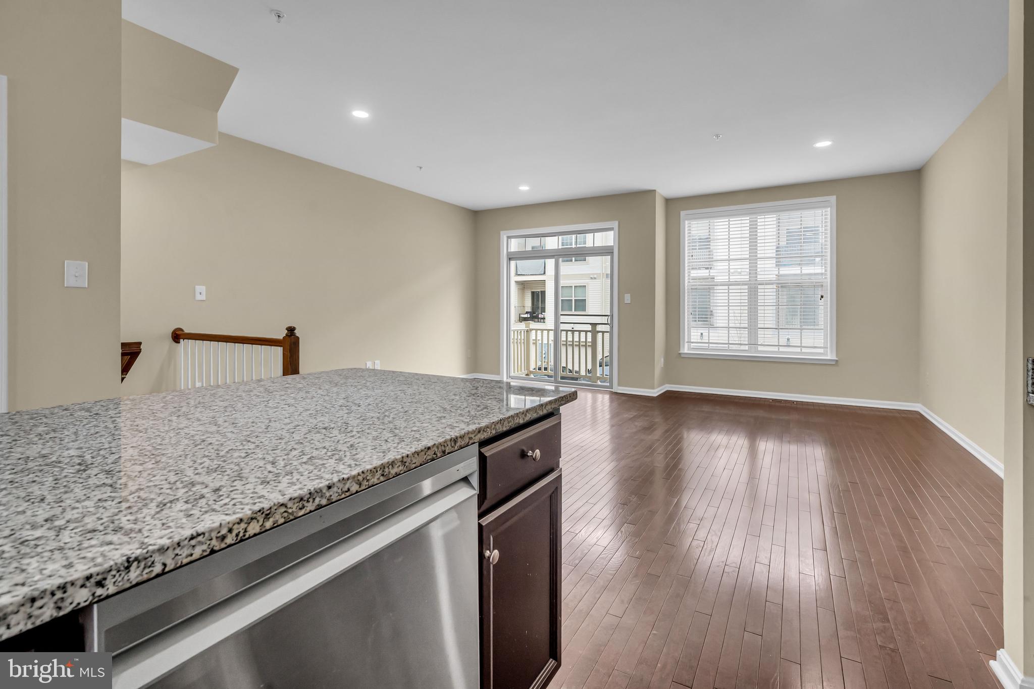 WOODMORE TOWNE CENTRE - Residential Lease