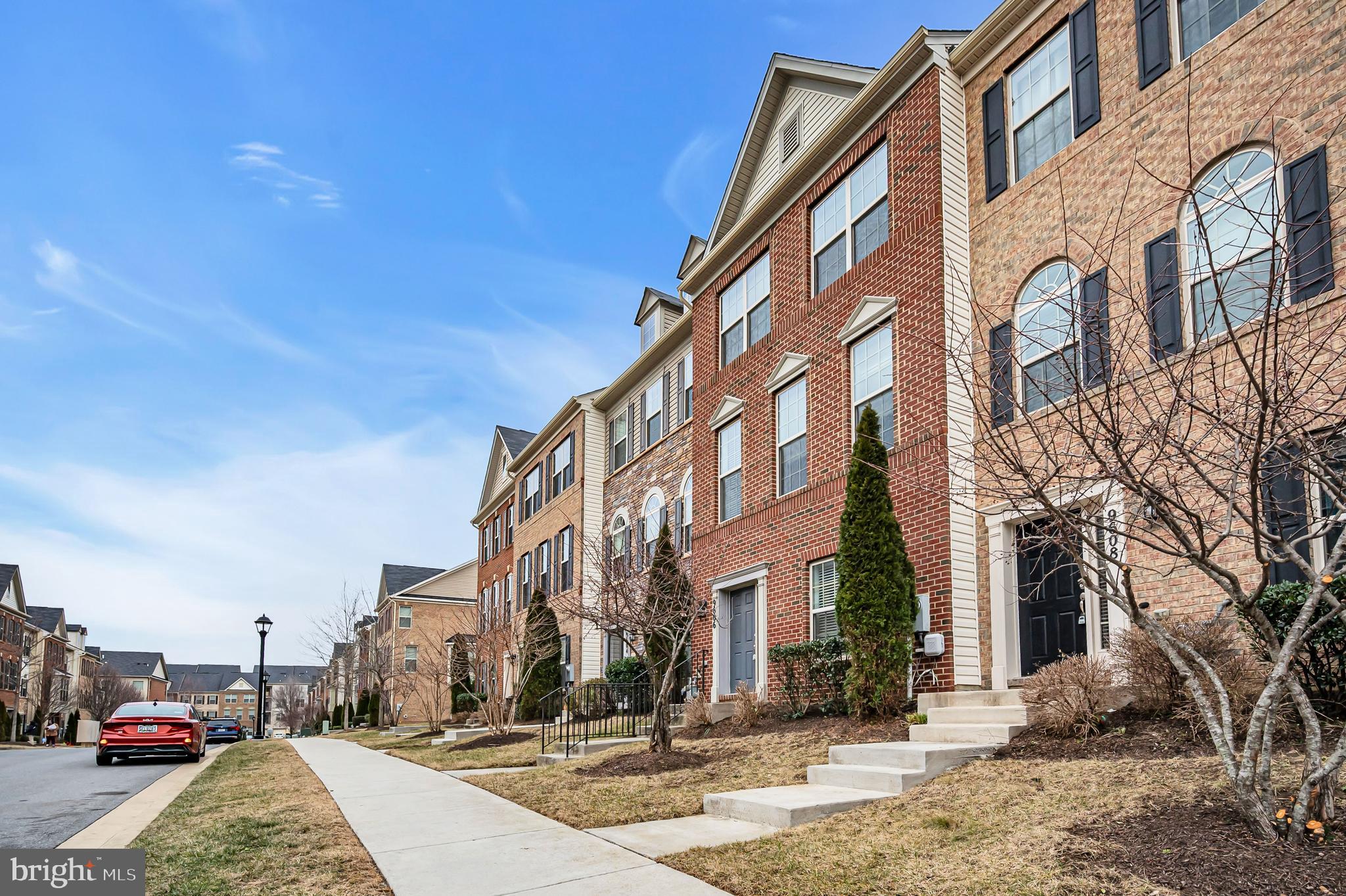 WOODMORE TOWNE CENTRE - Residential Lease