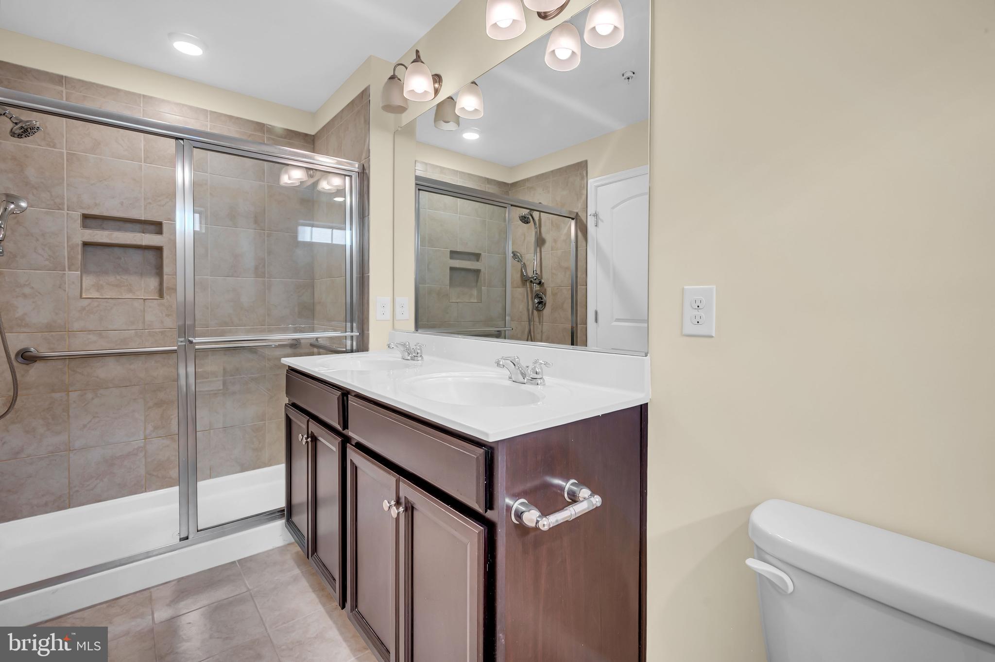 WOODMORE TOWNE CENTRE - Residential Lease