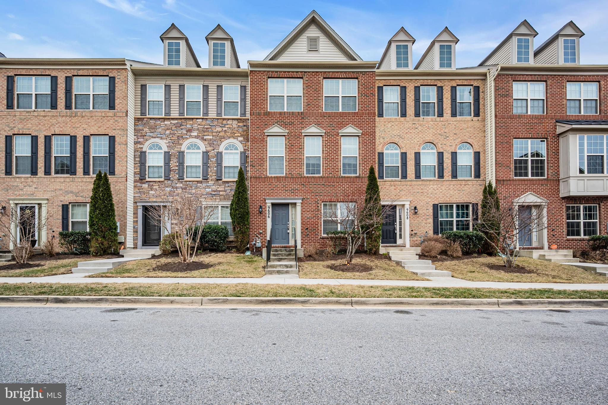 WOODMORE TOWNE CENTRE - Residential Lease