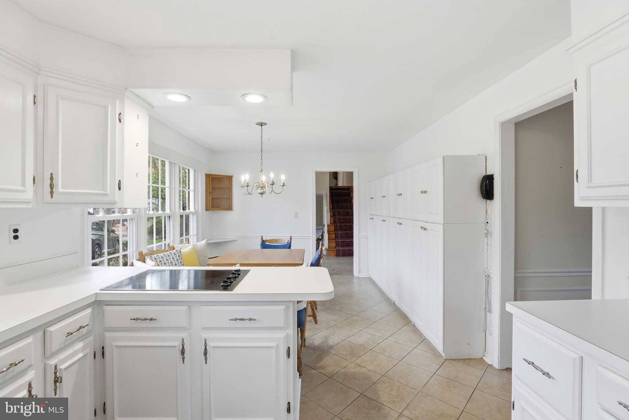 NORBECK MANOR - Residential