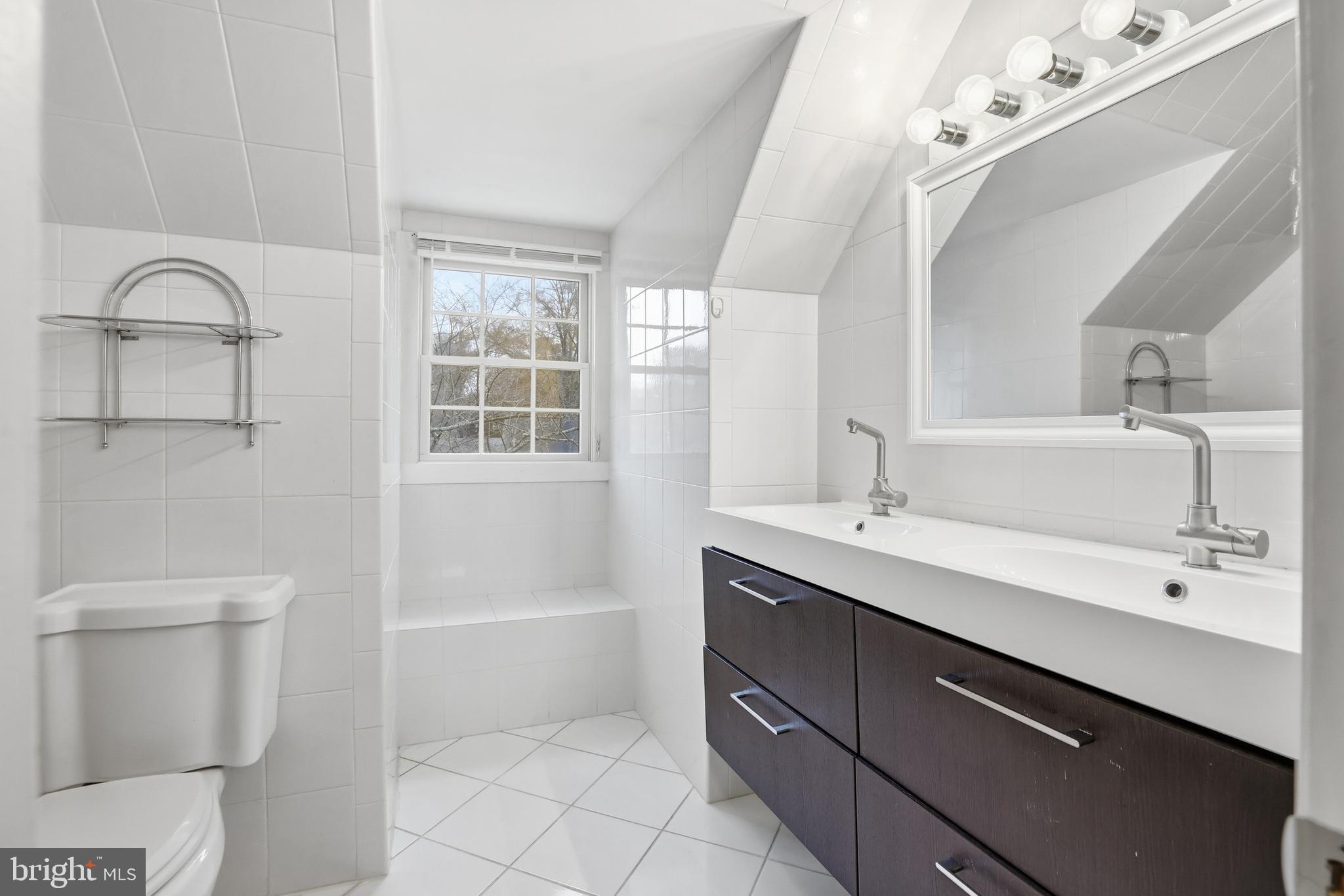 NORBECK MANOR - Residential