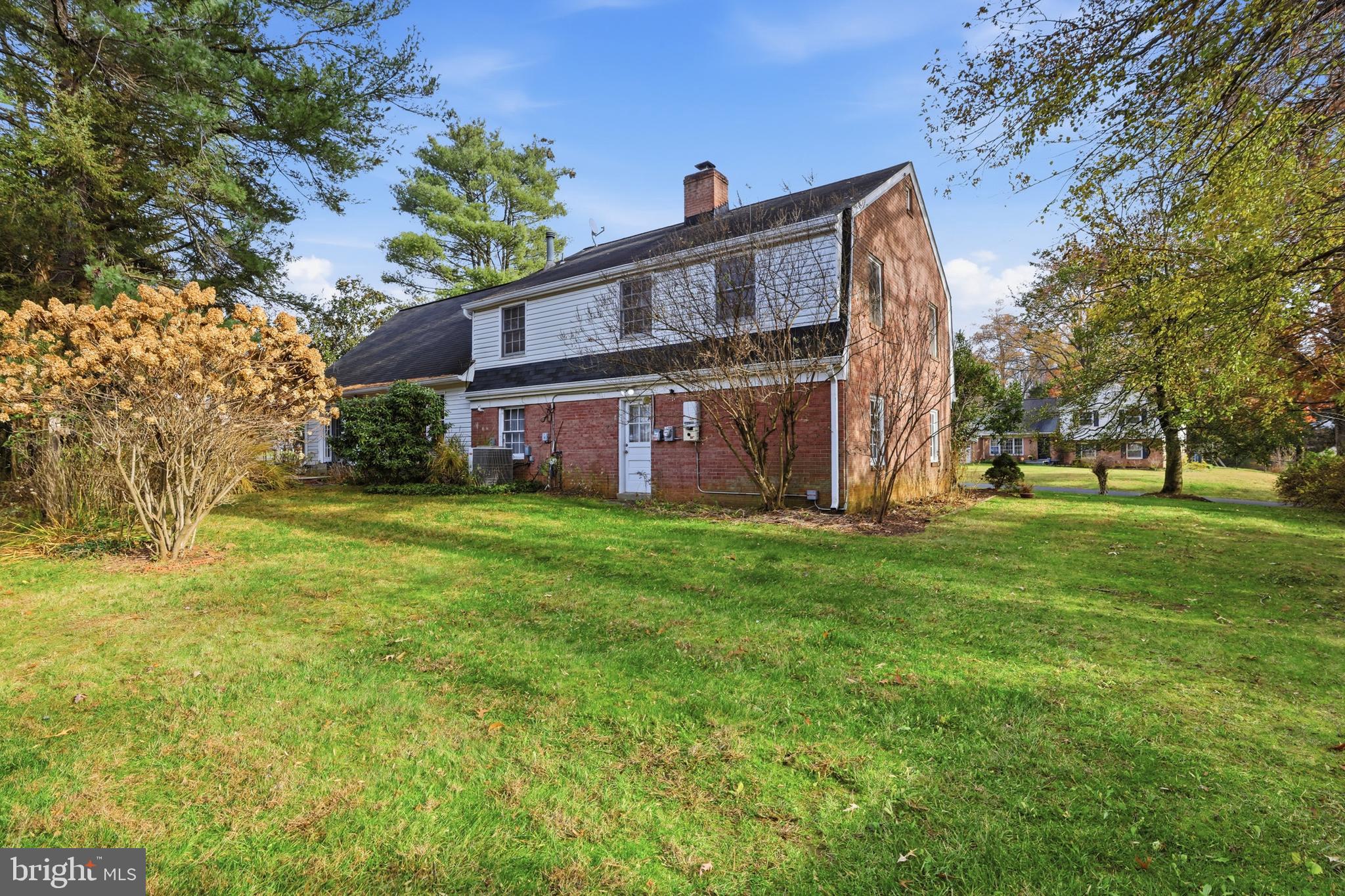 NORBECK MANOR - Residential