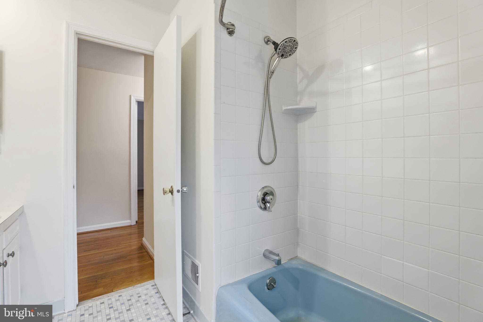 NORBECK MANOR - Residential