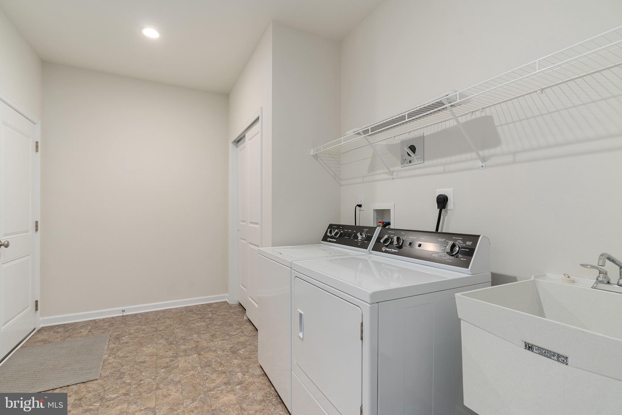 REGENCY AT HILLTOWN - Residential