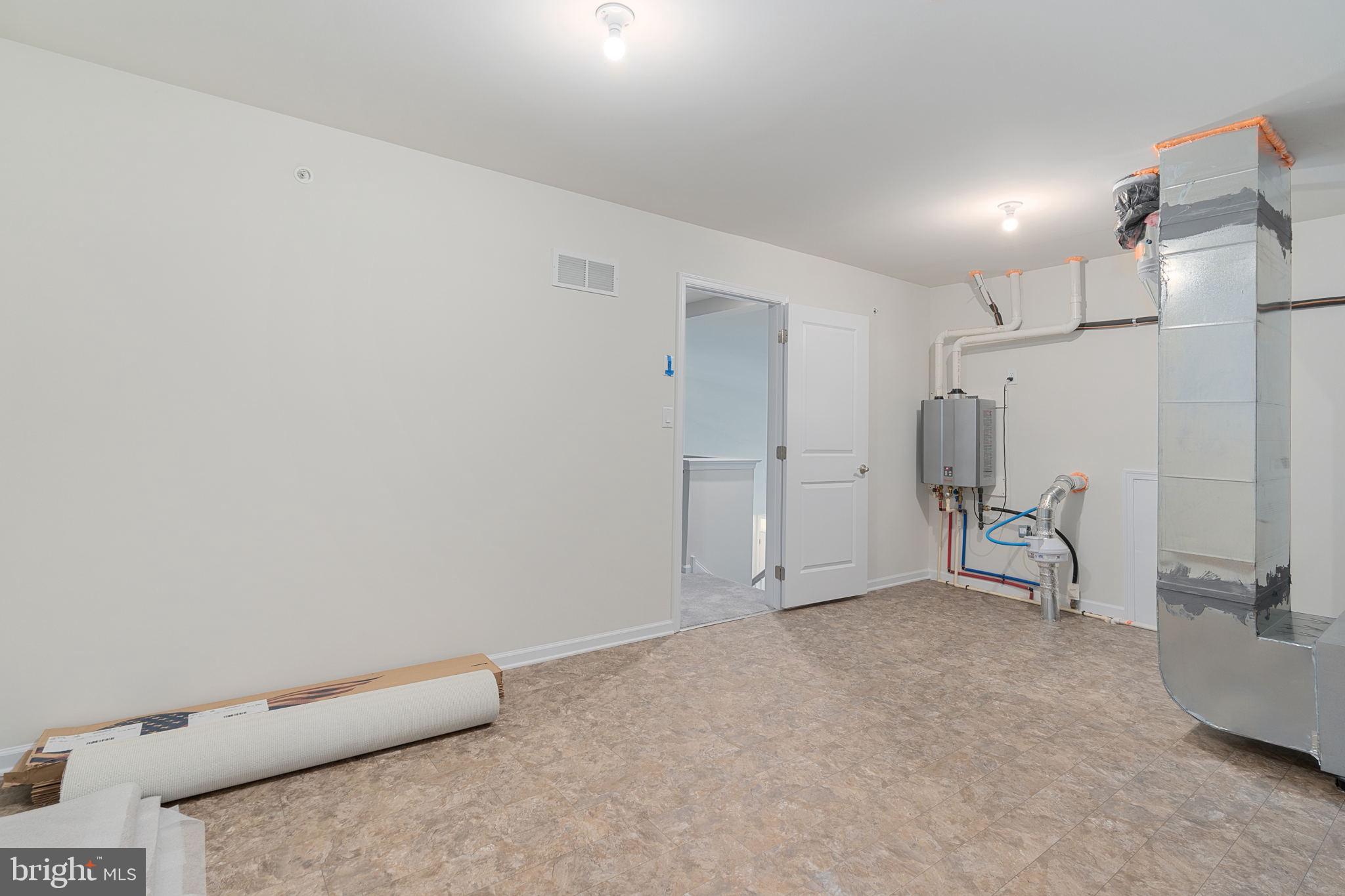 REGENCY AT HILLTOWN - Residential