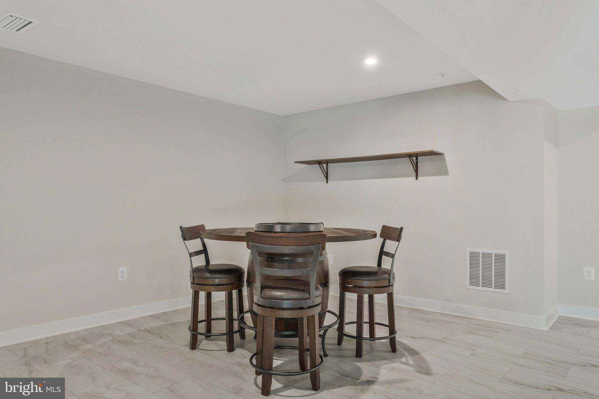 TIMOTHY BRANCH SINGLES - Residential