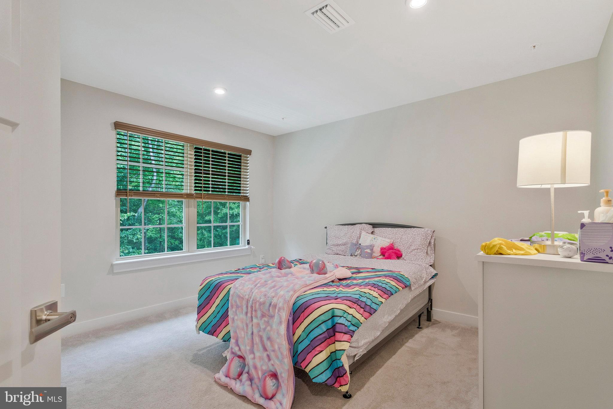 TIMOTHY BRANCH SINGLES - Residential