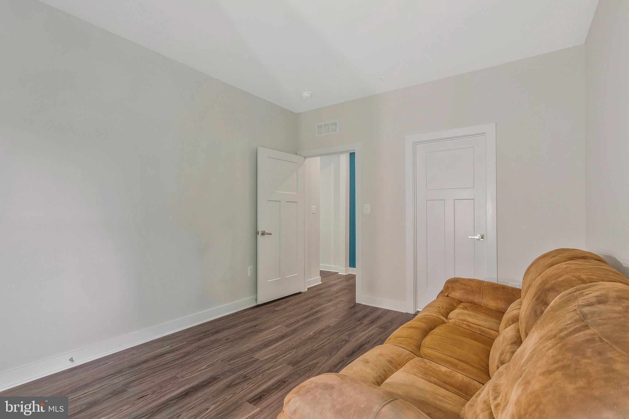 TIMOTHY BRANCH SINGLES - Residential