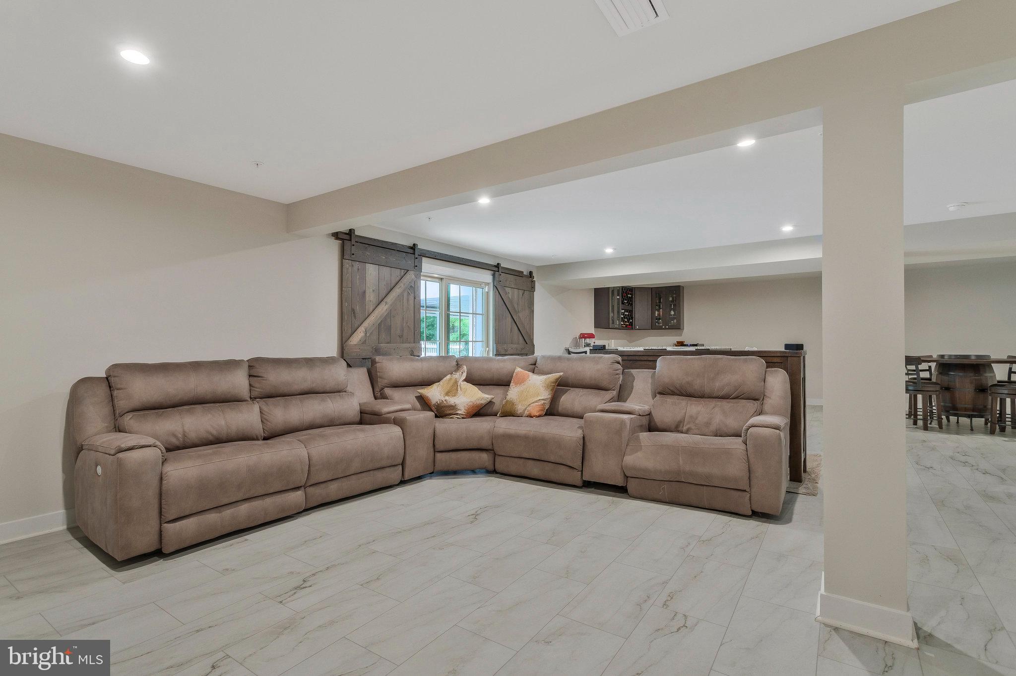 TIMOTHY BRANCH SINGLES - Residential