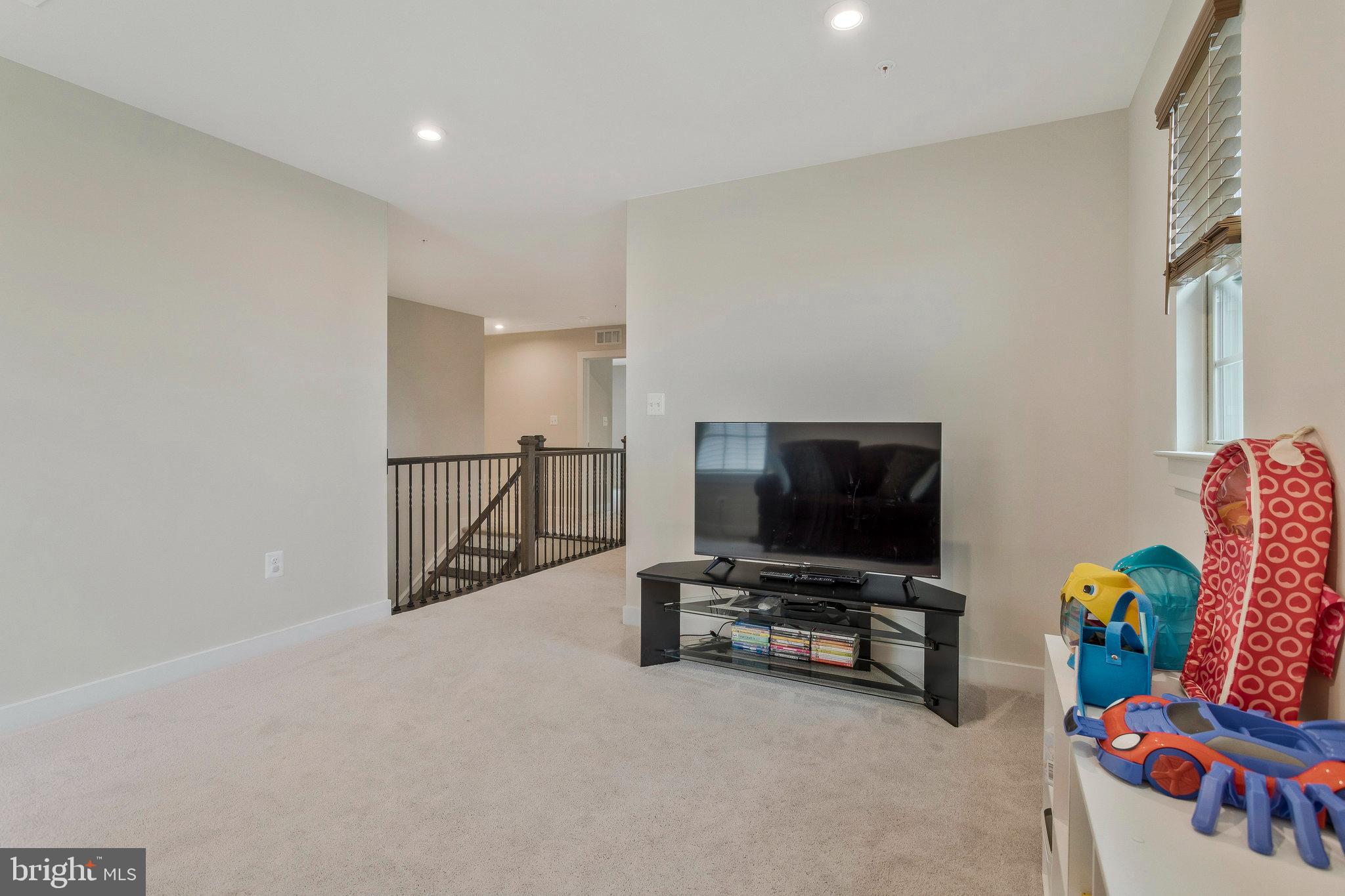 TIMOTHY BRANCH SINGLES - Residential