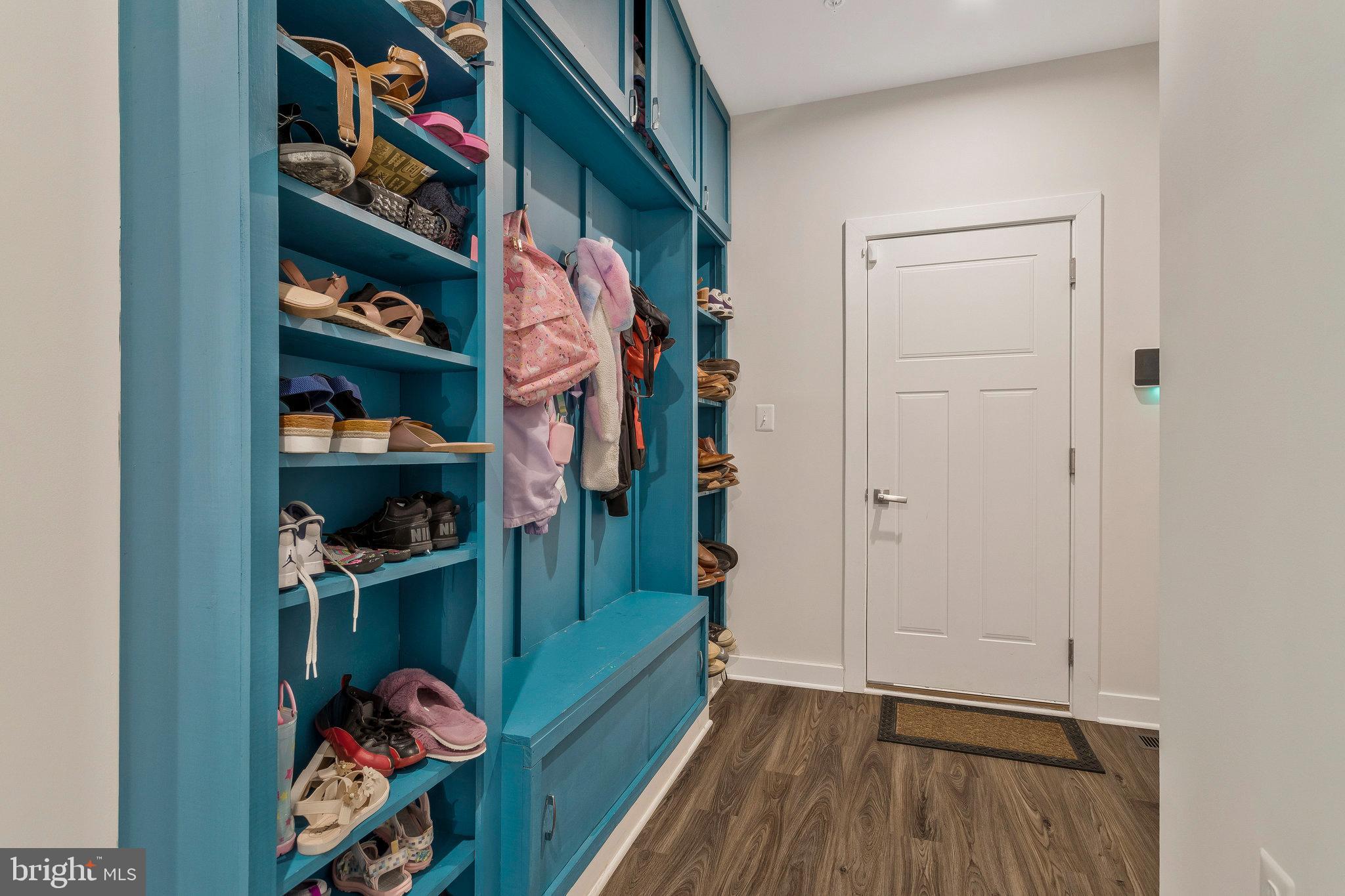 TIMOTHY BRANCH SINGLES - Residential