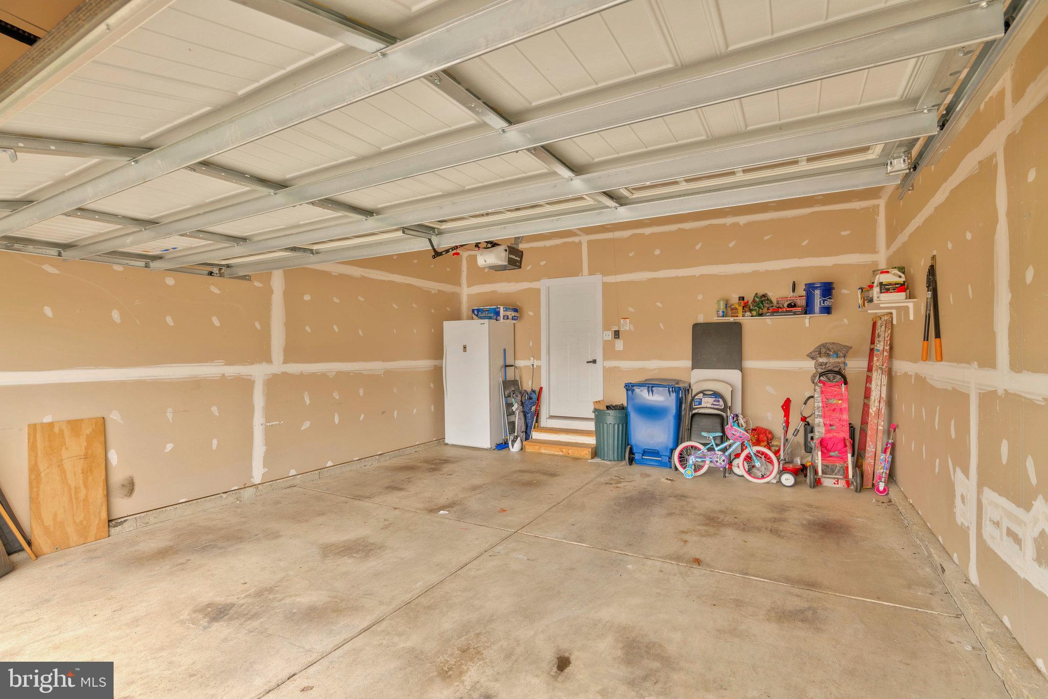 TIMOTHY BRANCH SINGLES - Residential