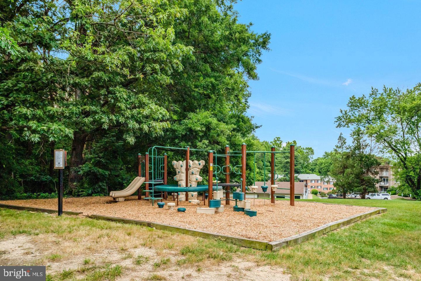 OCCOQUAN RIDGE CONDO - Residential