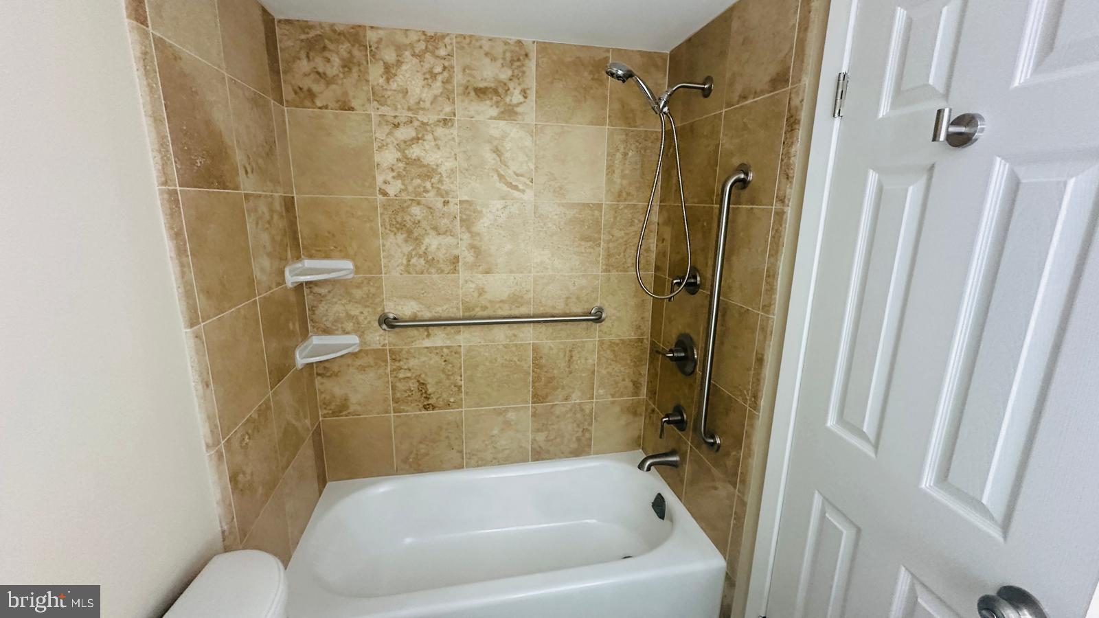 OCCOQUAN RIDGE CONDO - Residential