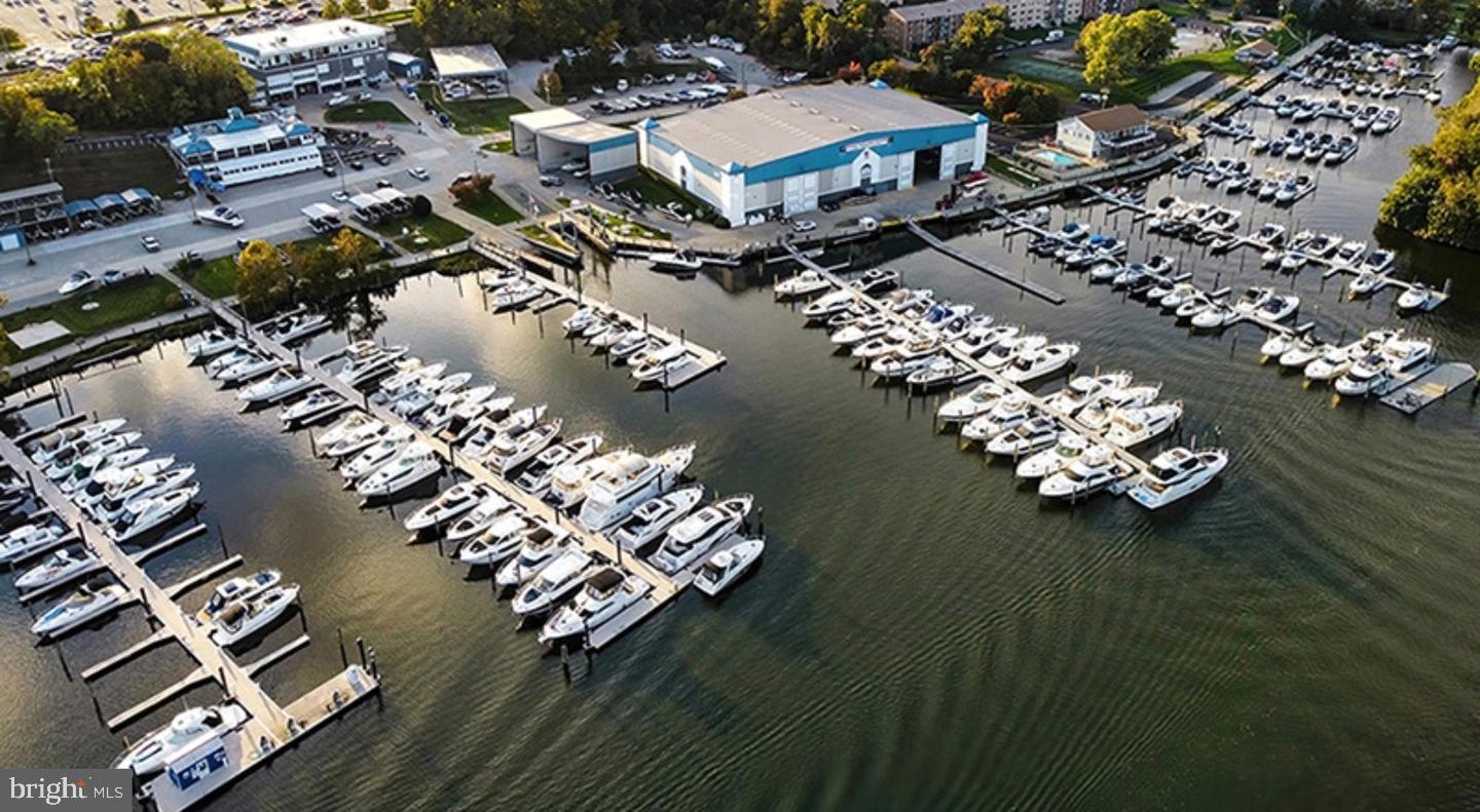 OCCOQUAN RIDGE CONDO - Residential