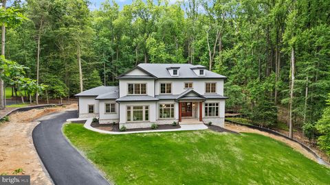 11121 ELMVIEW PLACE GREAT FALLS VA 22066