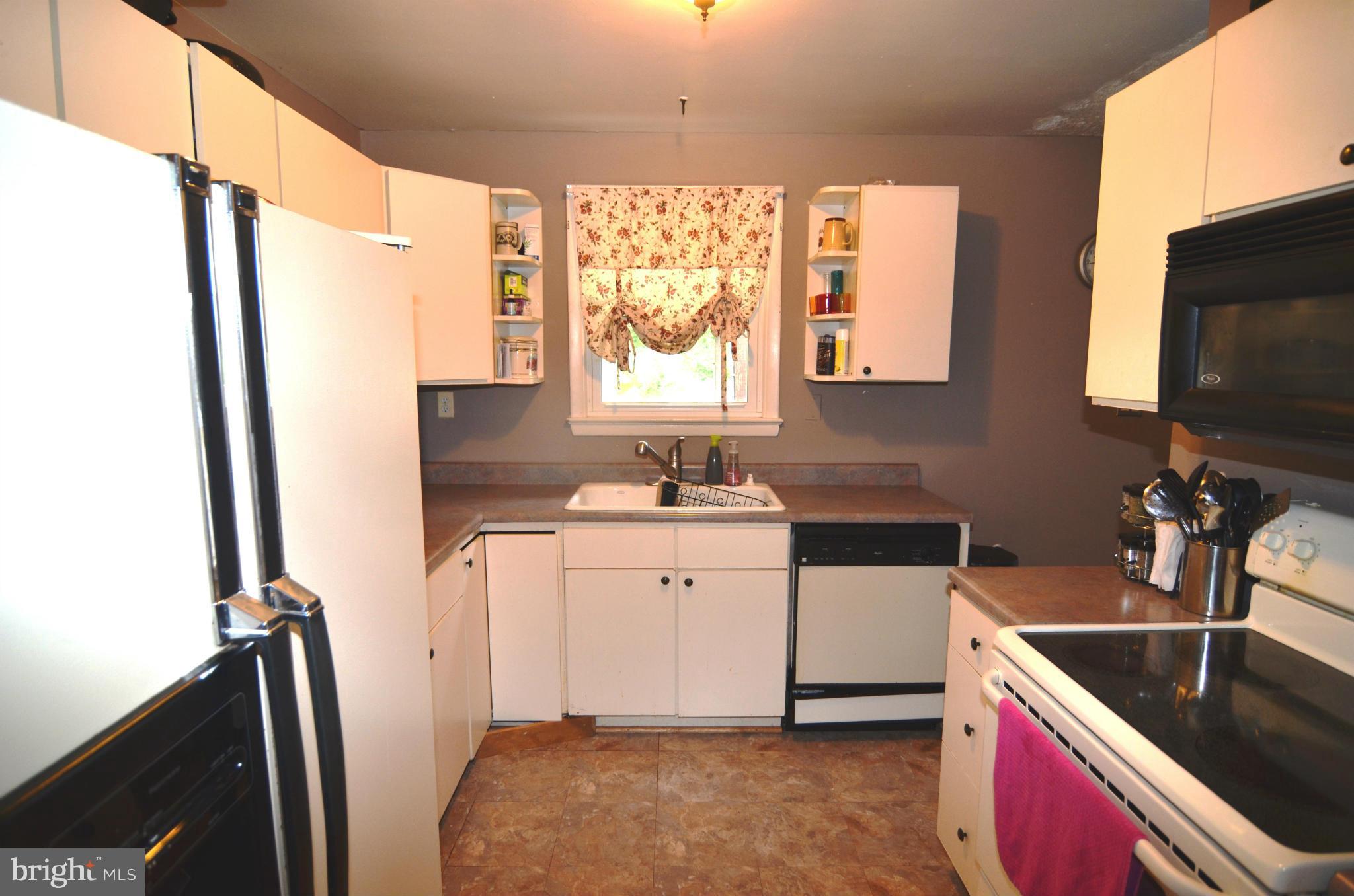 NORTH INDIAN HEAD ESTATES - Residential Lease