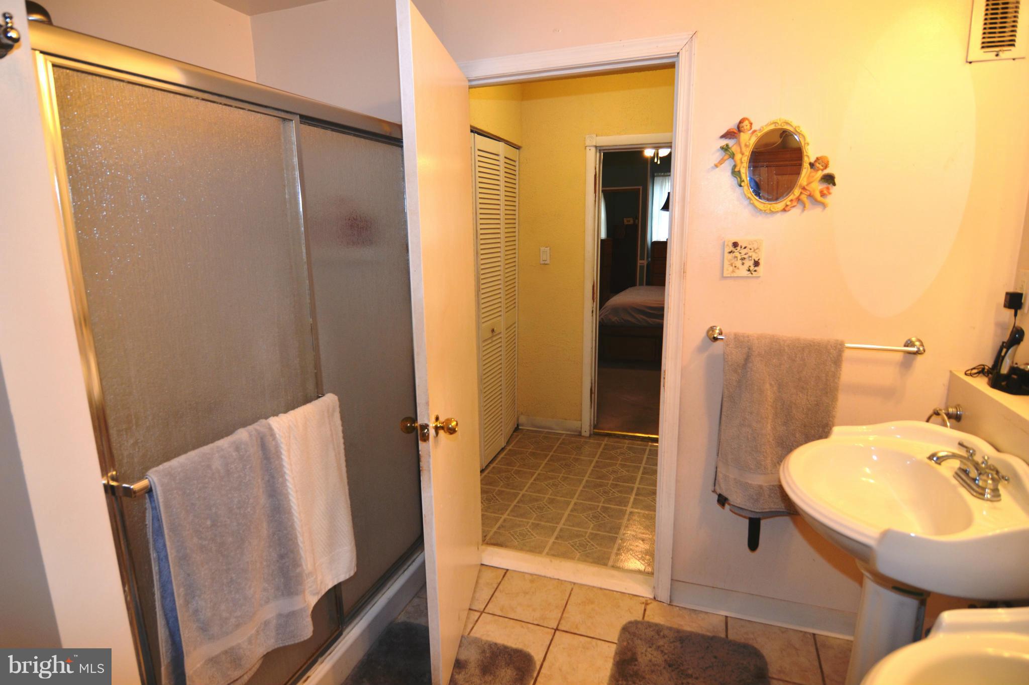 NORTH INDIAN HEAD ESTATES - Residential Lease