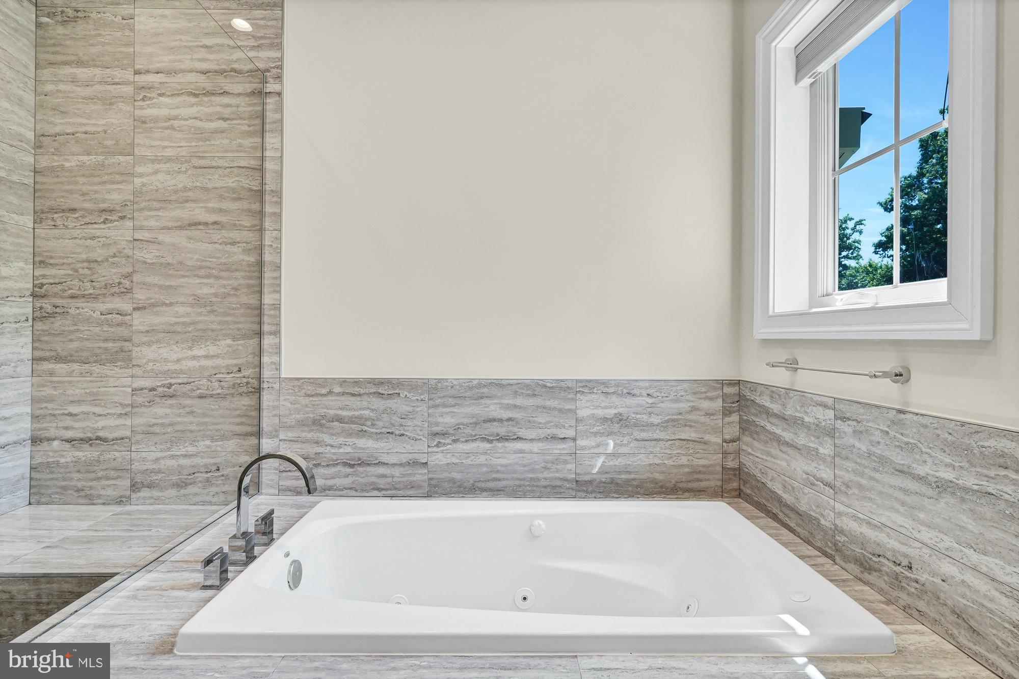 EUDORA - Residential