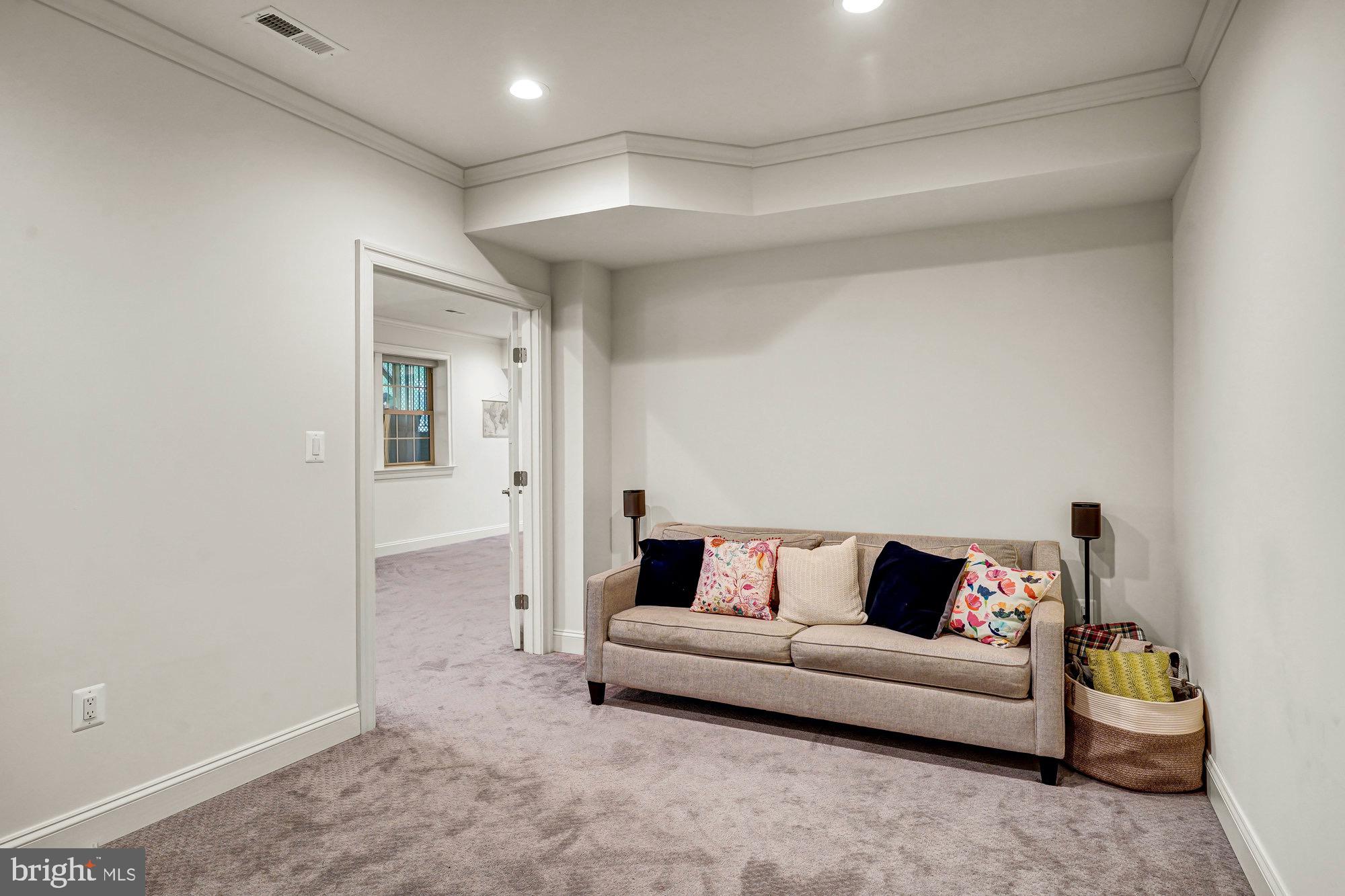 EUDORA - Residential