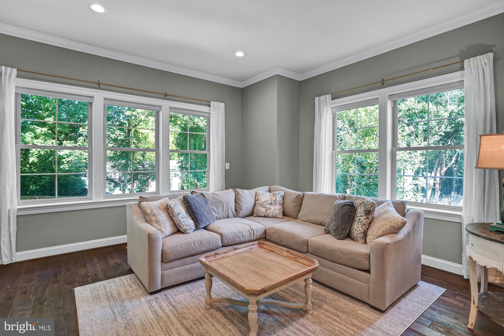 EUDORA - Residential