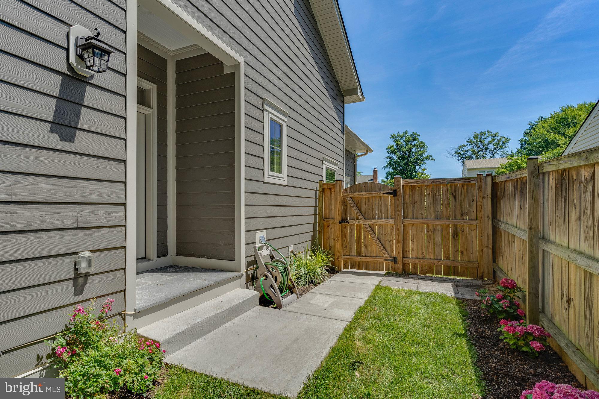 EUDORA - Residential