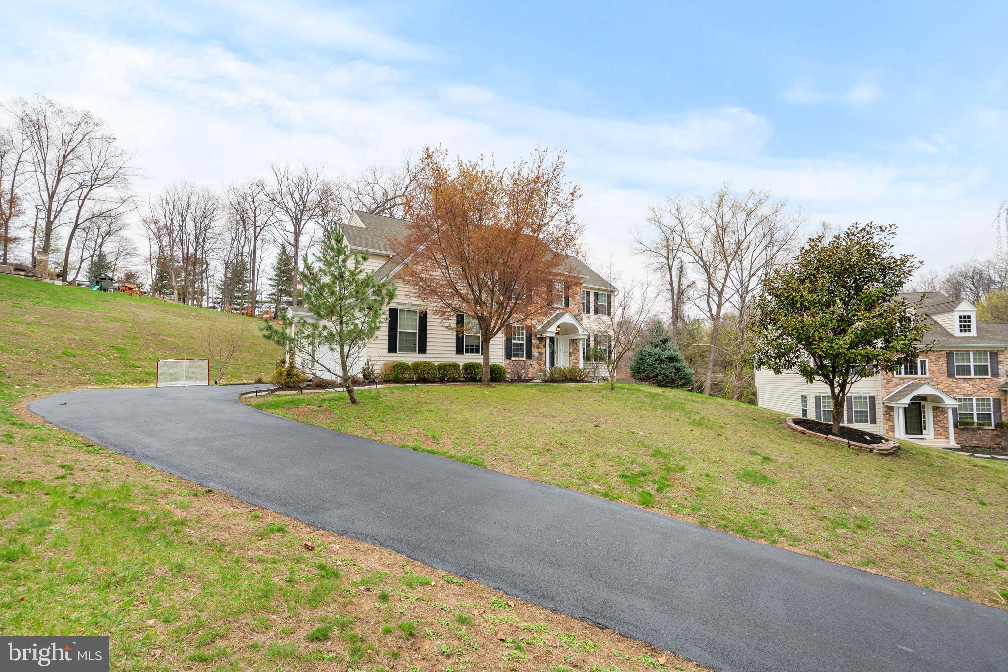 776 BARRY DRIVE