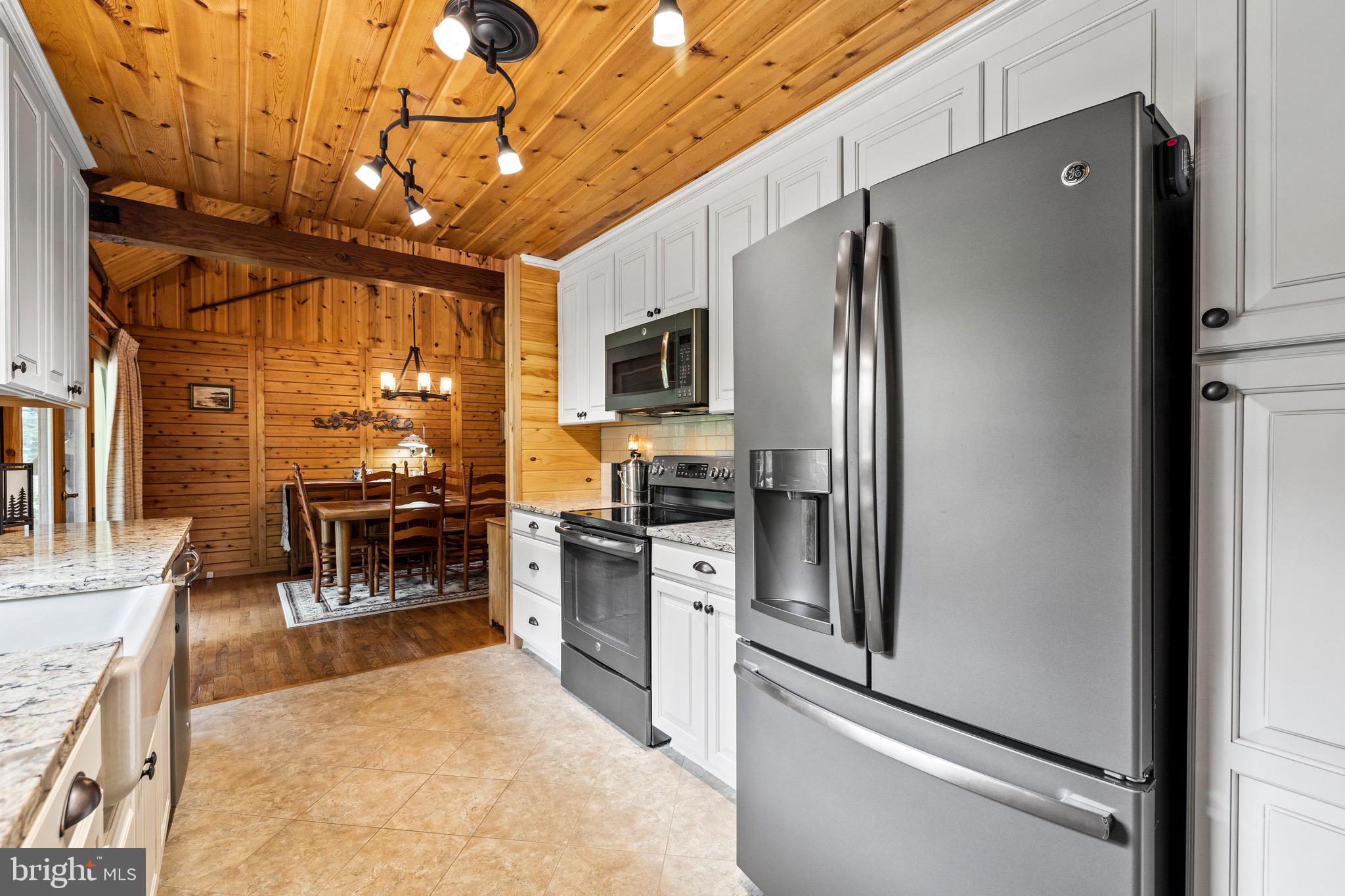 BUNKER HILL ESTATES - Residential