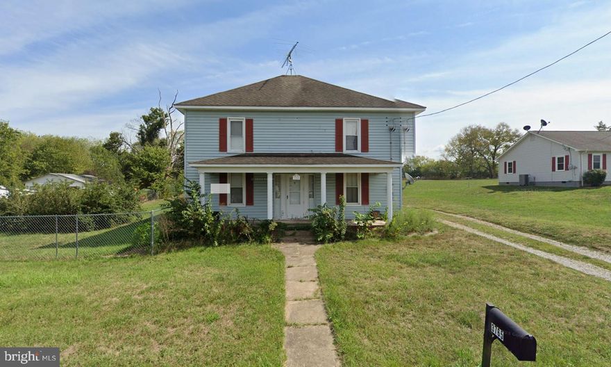 This property is a diamond in the rough, ready for your vision and creativity. Whether you’re a seasoned investor looking for your next flip, a landlord seeking a valuable addition to your rental portfolio, or a homeowner eager to add value, this home offers incredible potential and return on investment.
Features:
• Handyman Special: Ideal for those who love a good project.
• Needs TLC: Customize and renovate to your liking.
• Fixer-Upper: Great potential to add significant value.
• As-Is Sale: Perfect for those ready to take on a rehab project.
• Investment Property: Great for buy-and-hold investors and landlords.
• Value-Add Opportunity: Unlock the property’s full income potential.
• Great ROI: Endless possibilities to transform and profit.