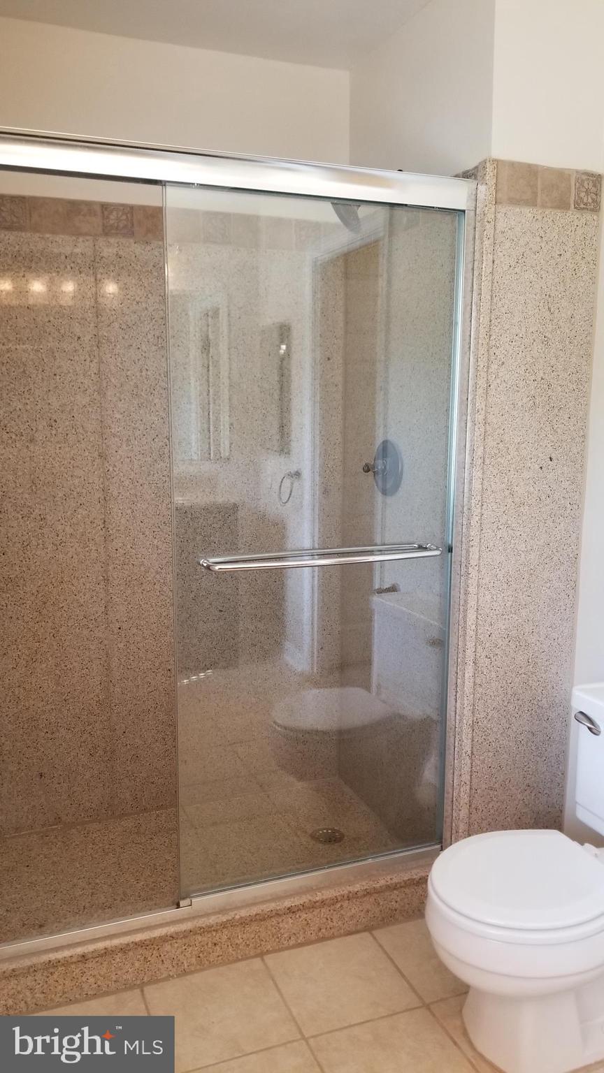 LONG REACH - Residential Lease