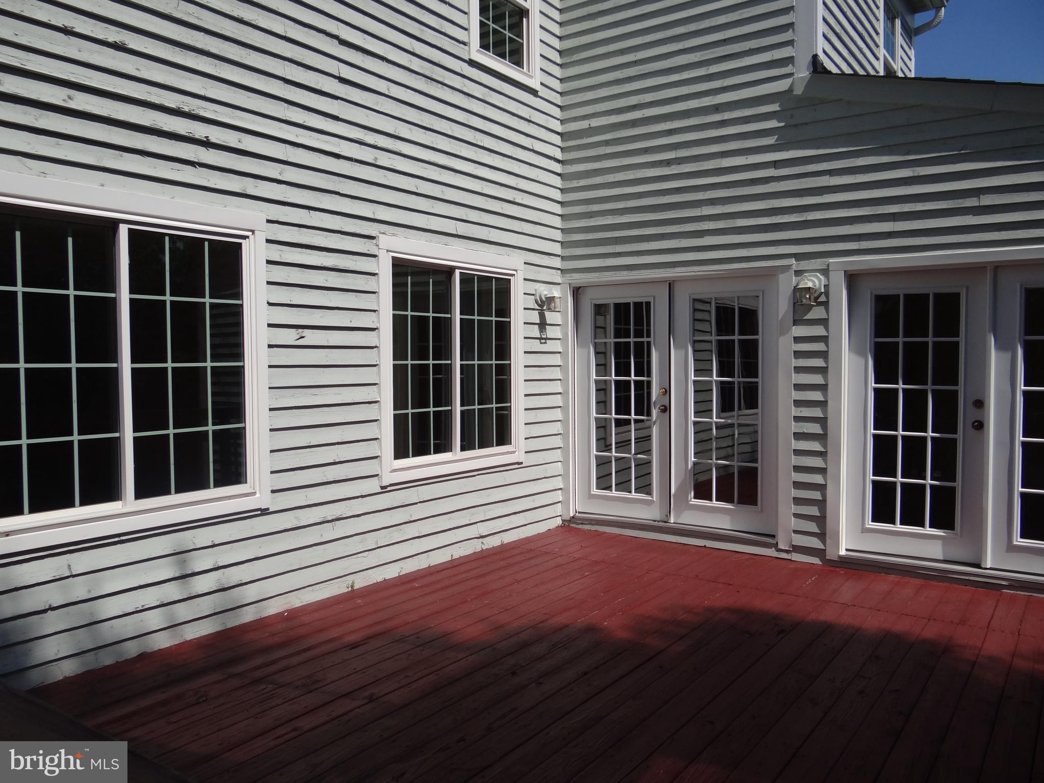 LONG REACH - Residential Lease