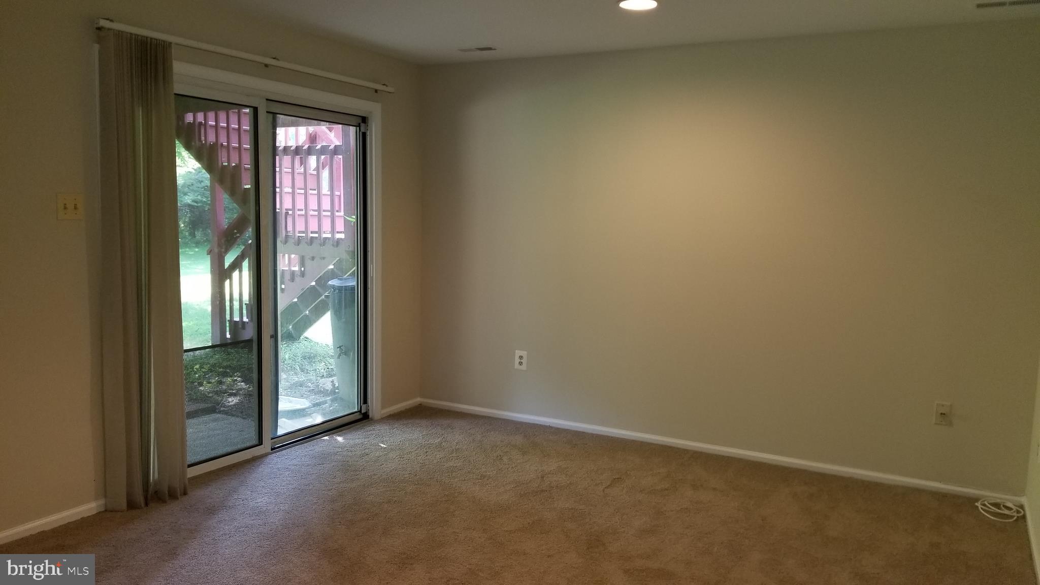 LONG REACH - Residential Lease