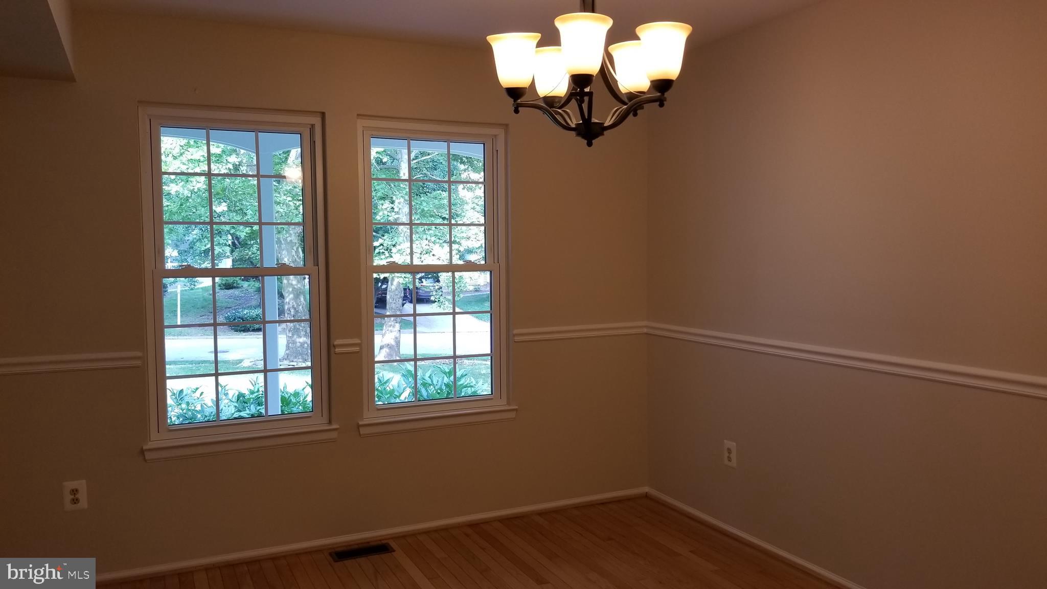 LONG REACH - Residential Lease