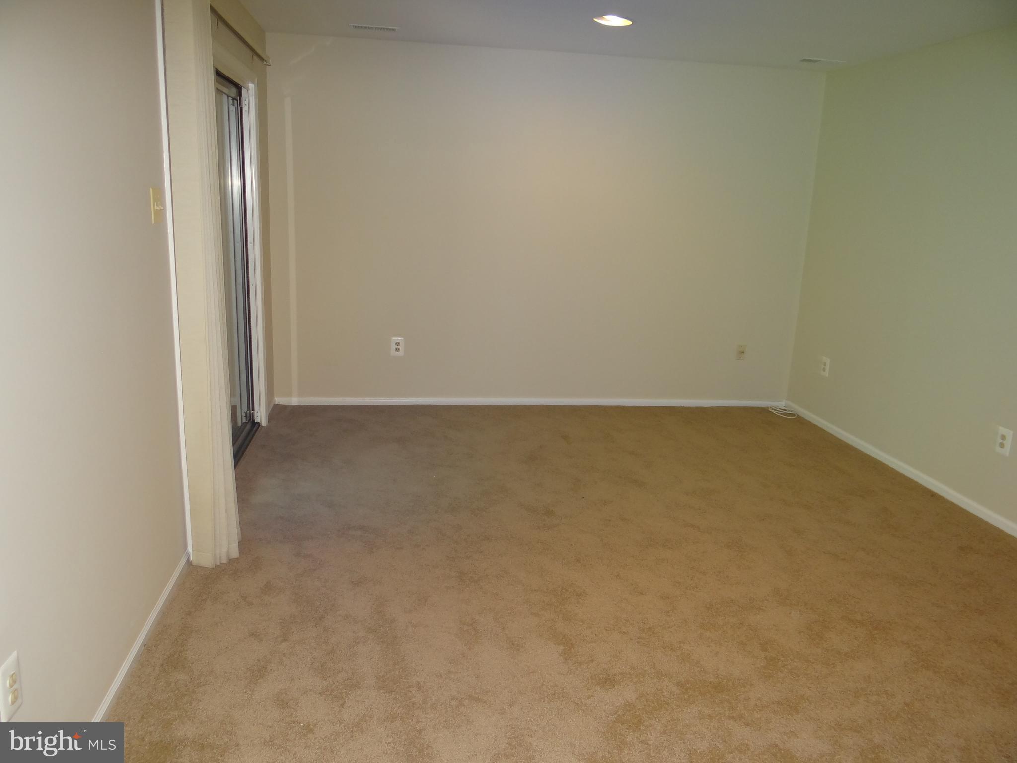 LONG REACH - Residential Lease