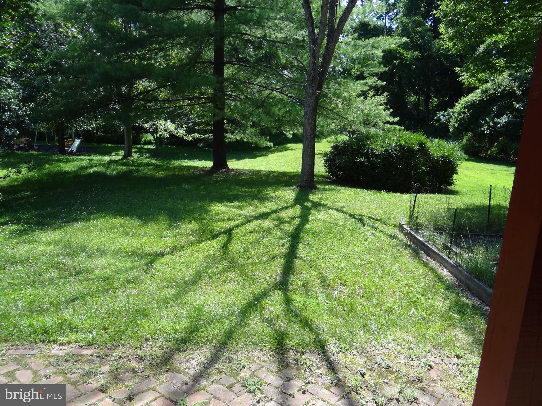 LONG REACH - Residential Lease