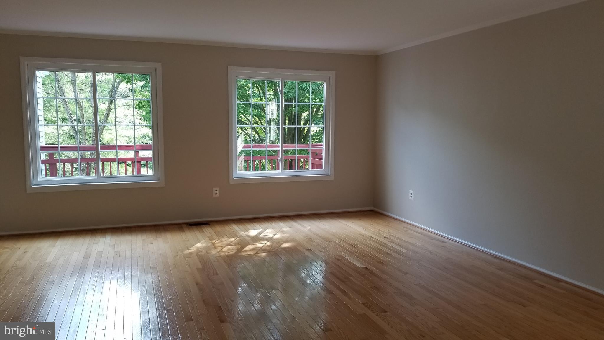 LONG REACH - Residential Lease