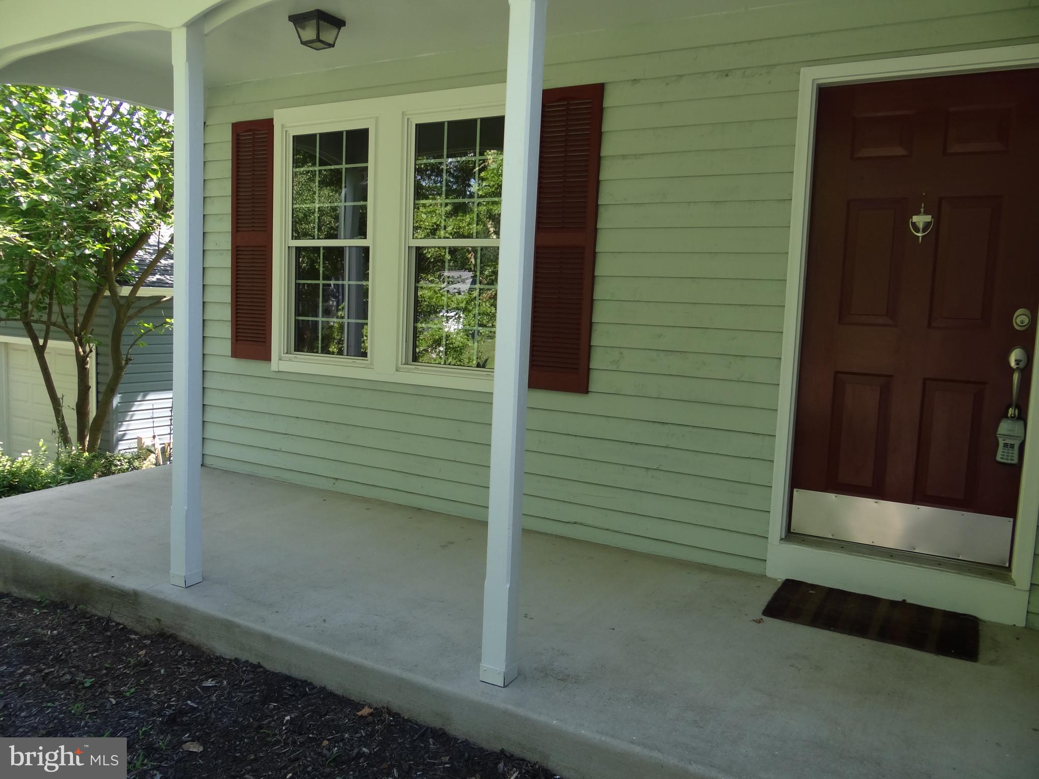 LONG REACH - Residential Lease