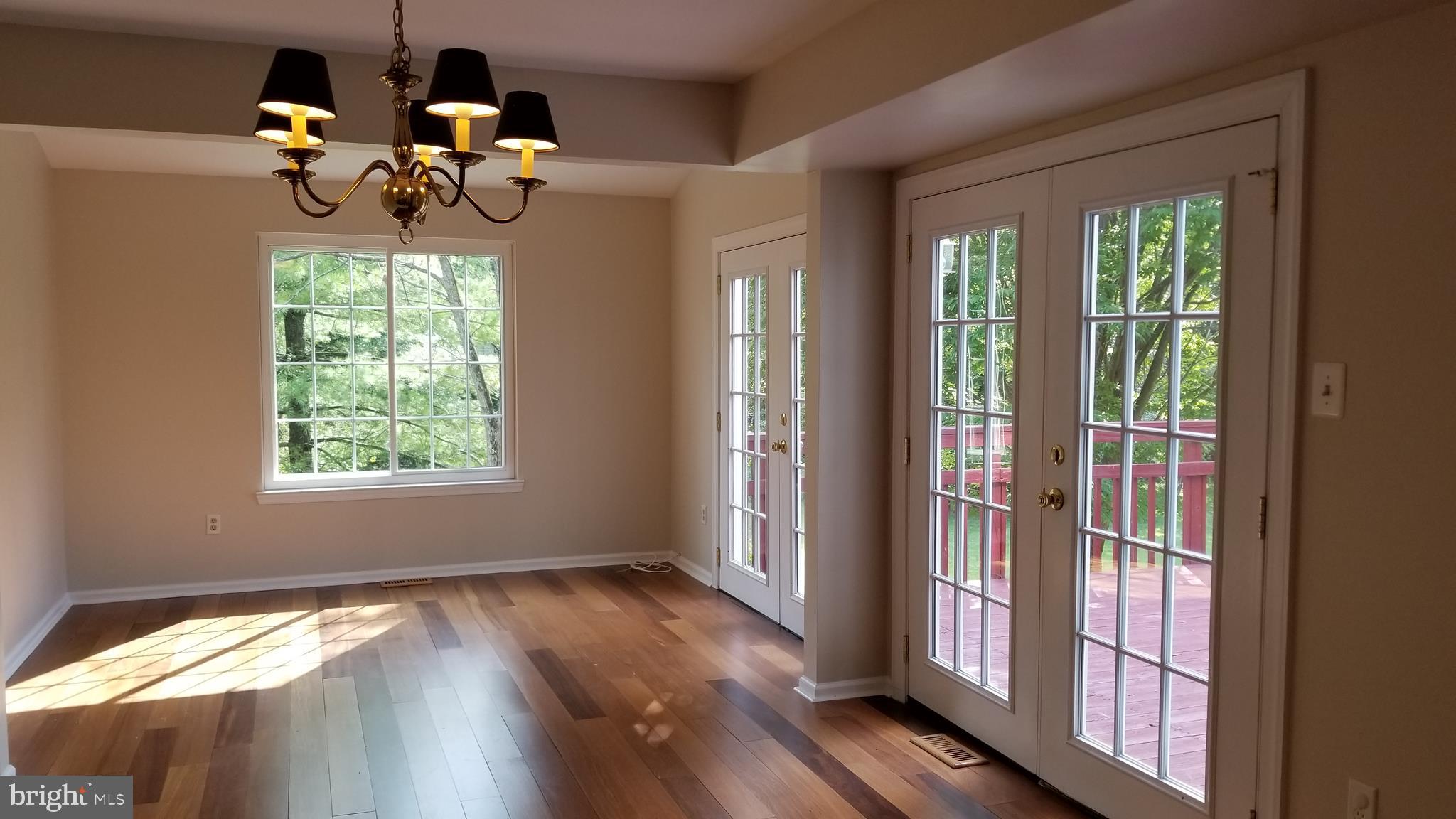 LONG REACH - Residential Lease