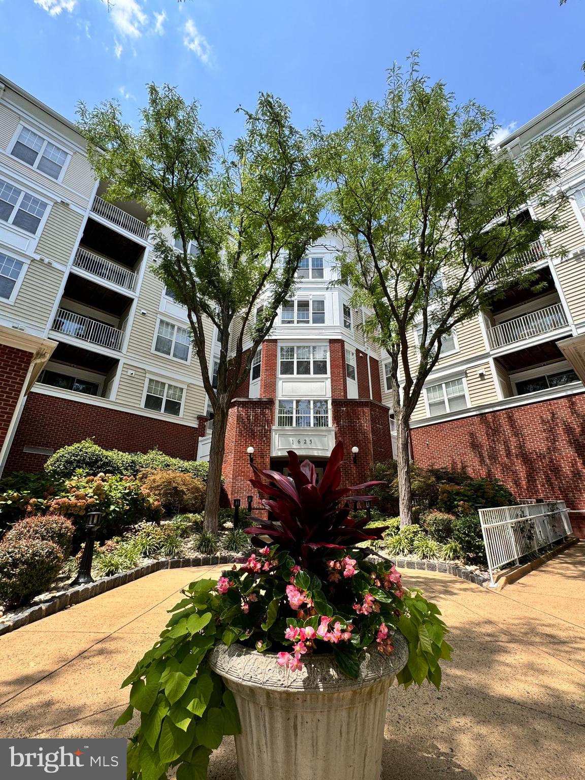 LILLIAN COURT AT TYSONS - Residential Lease