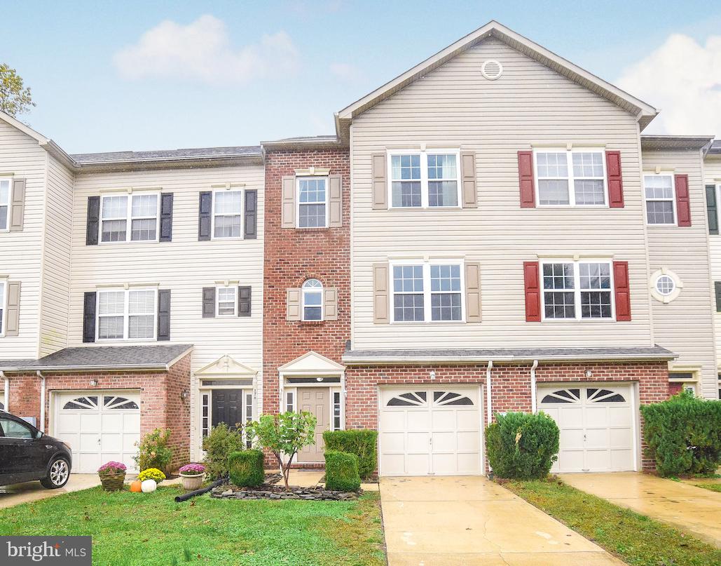 CHAPLINE PLACE - Residential