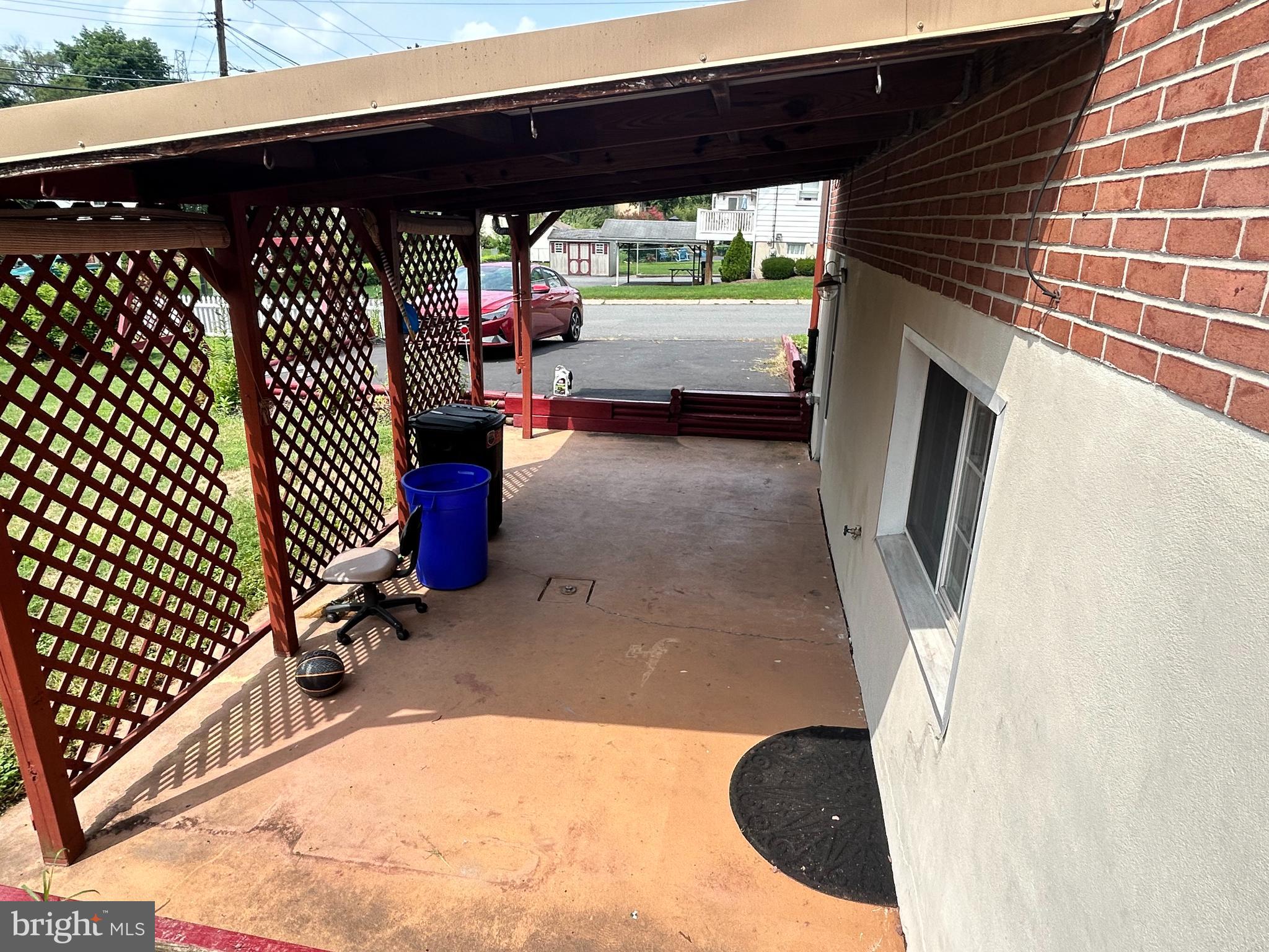 LINSTEAD - Residential Lease