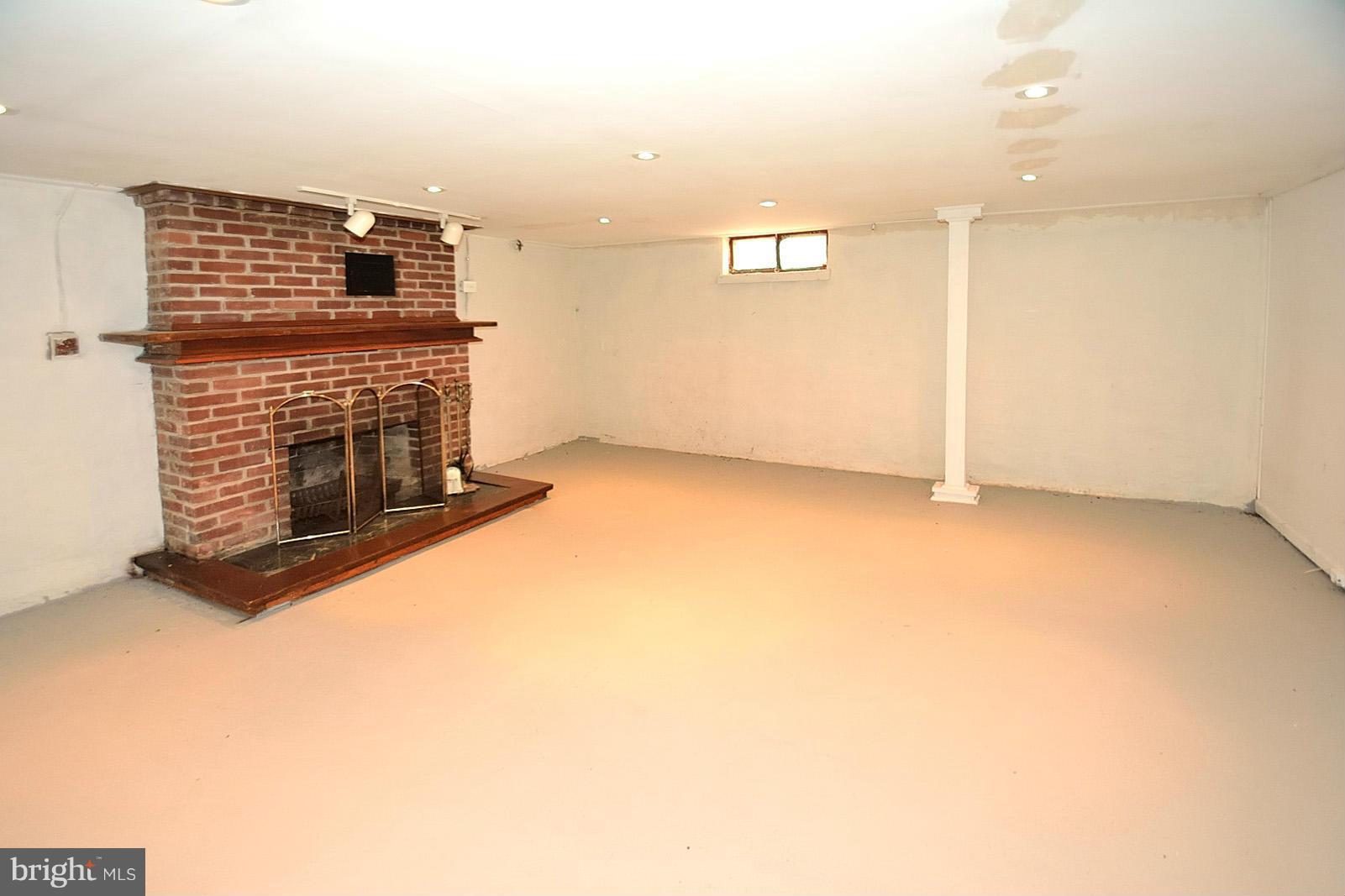 SCHWARTZ ACREAGE - Residential